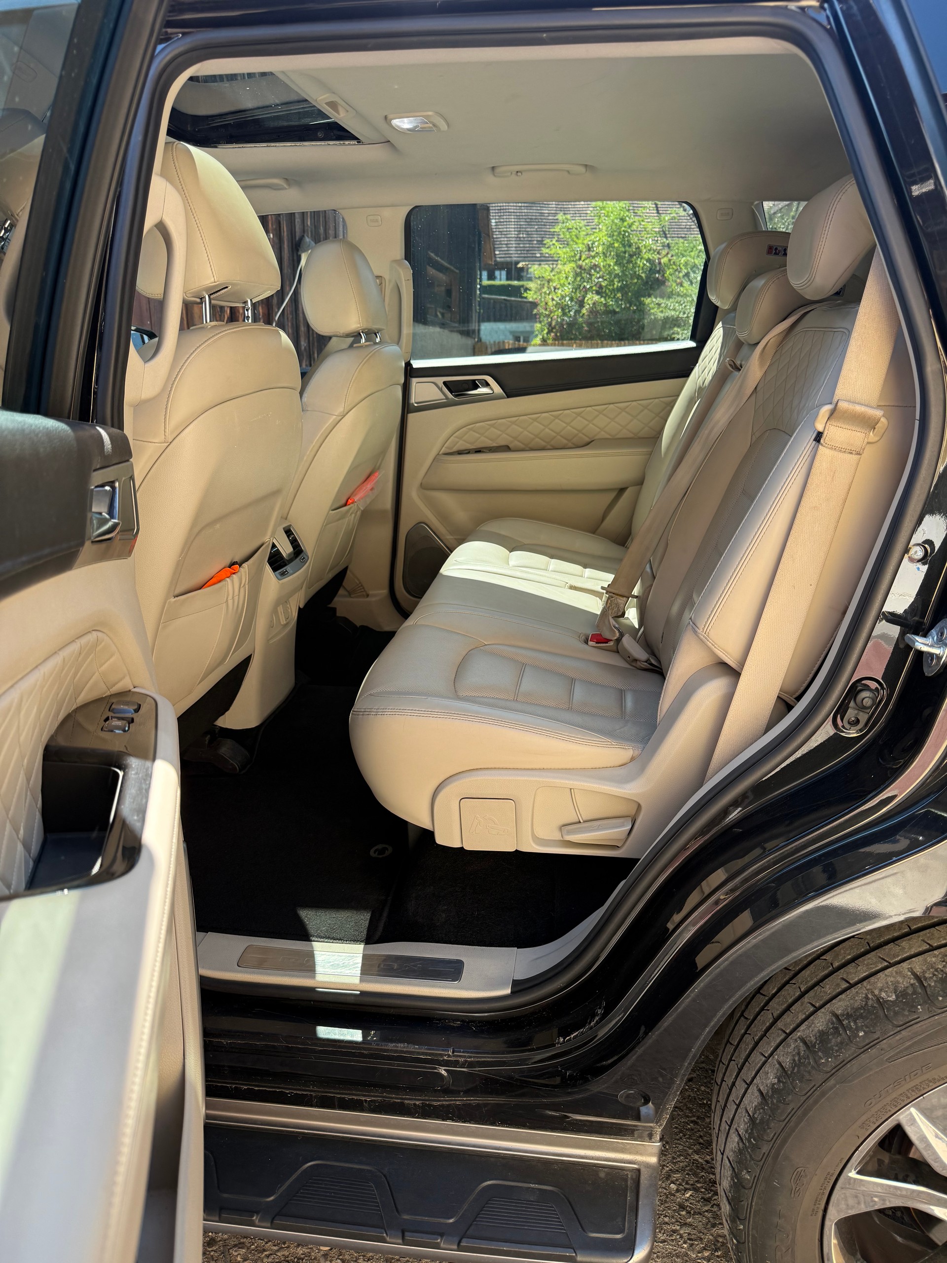 KGM-SsangYong Rexton RX220 e-XDi Sapphire 4WD-image-18