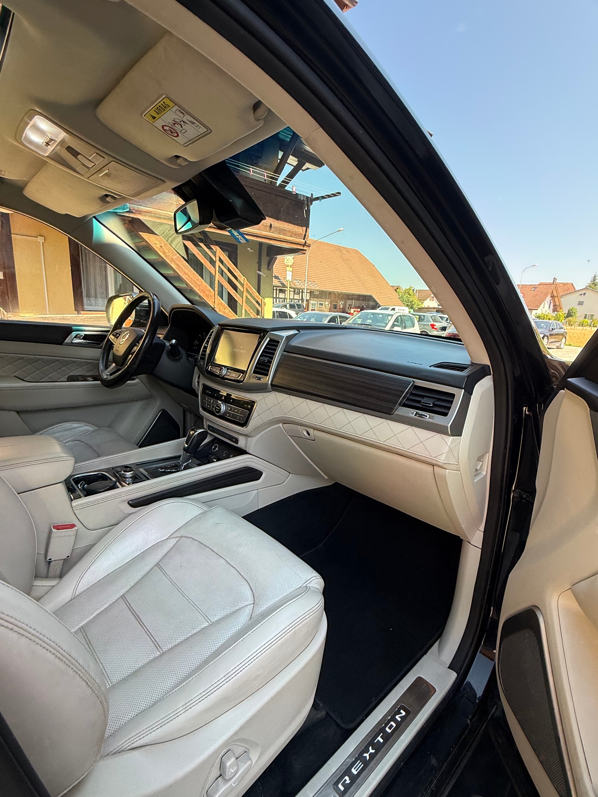 KGM-SsangYong Rexton RX220 e-XDi Sapphire 4WD-image-23