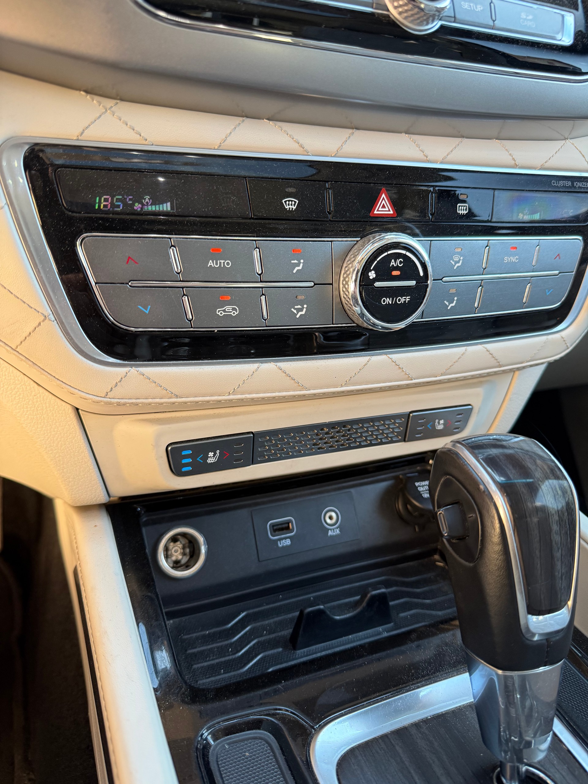 KGM-SsangYong Rexton RX220 e-XDi Sapphire 4WD-image-13