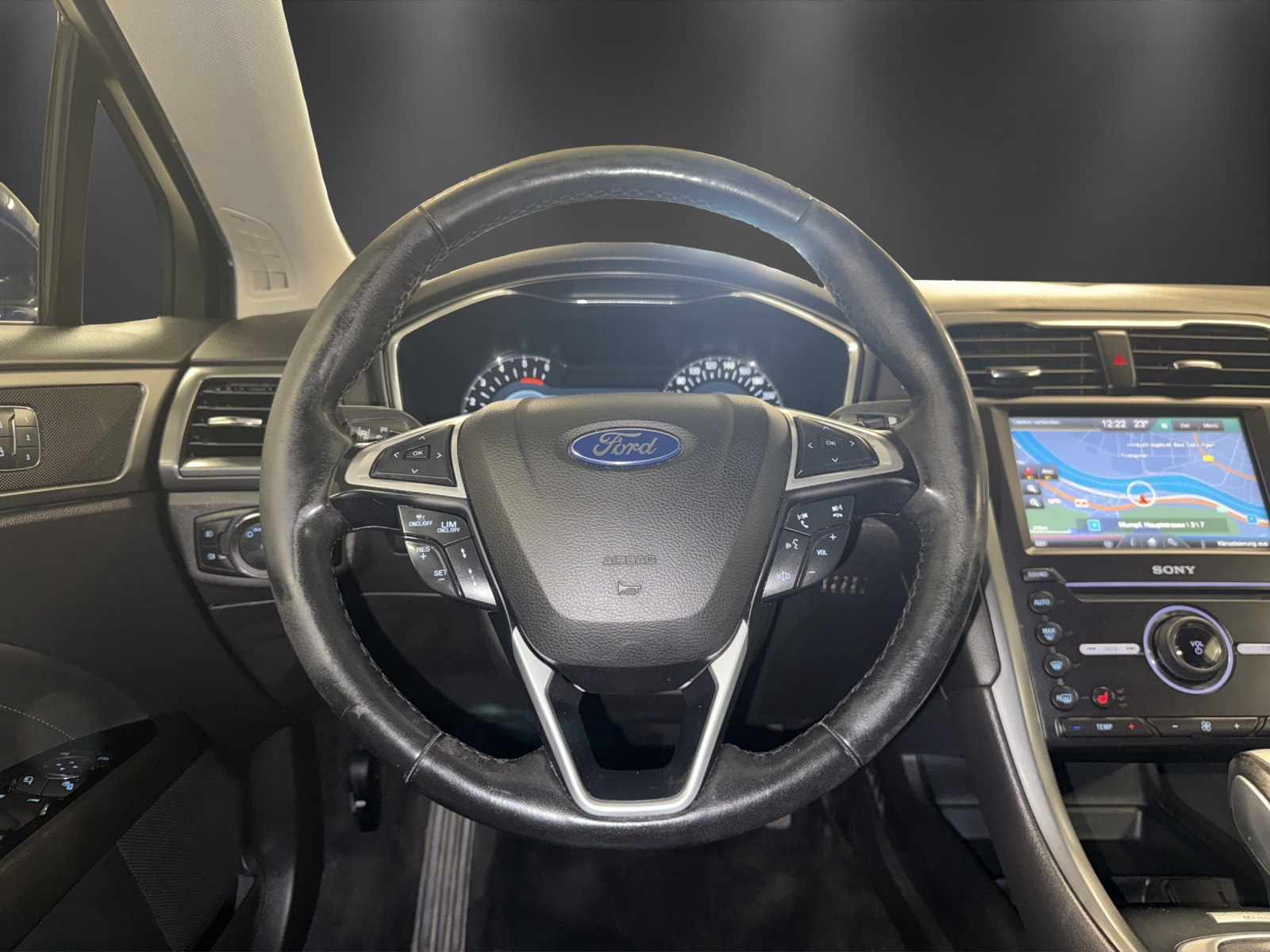 FORD Mondeo 2.0 TDCi Titanium AWD PowerShift-image-12