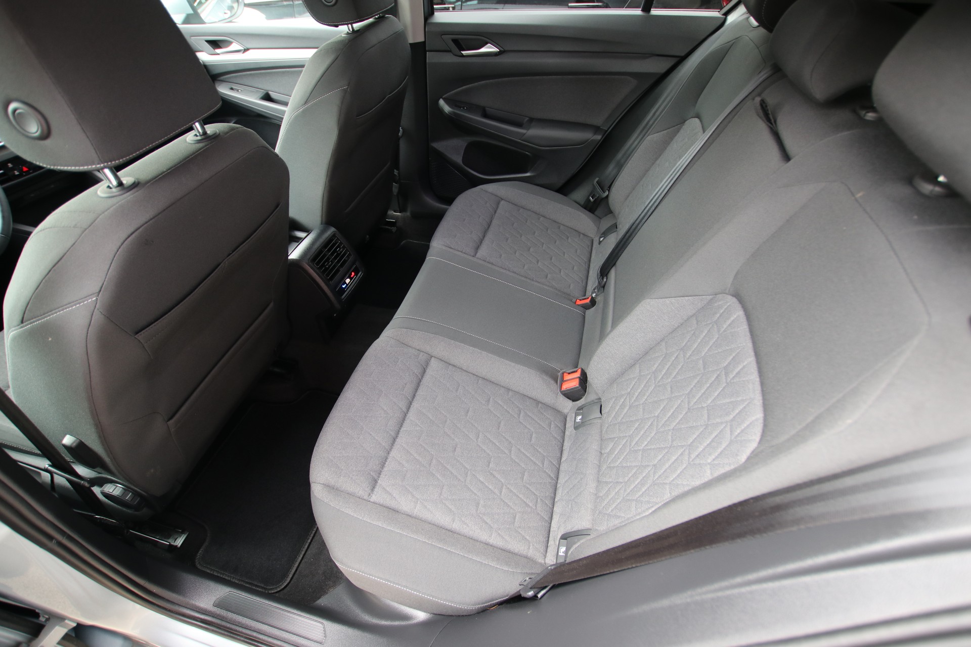 VW Golf 2.0 TDI Style DSG *Werksgarantie bis 06.2030*-image-12