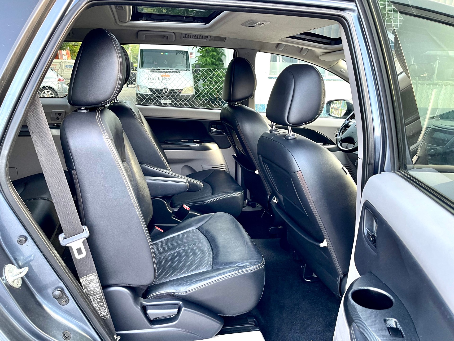 MITSUBISHI Grandis 2.4 16V Executive-image-26