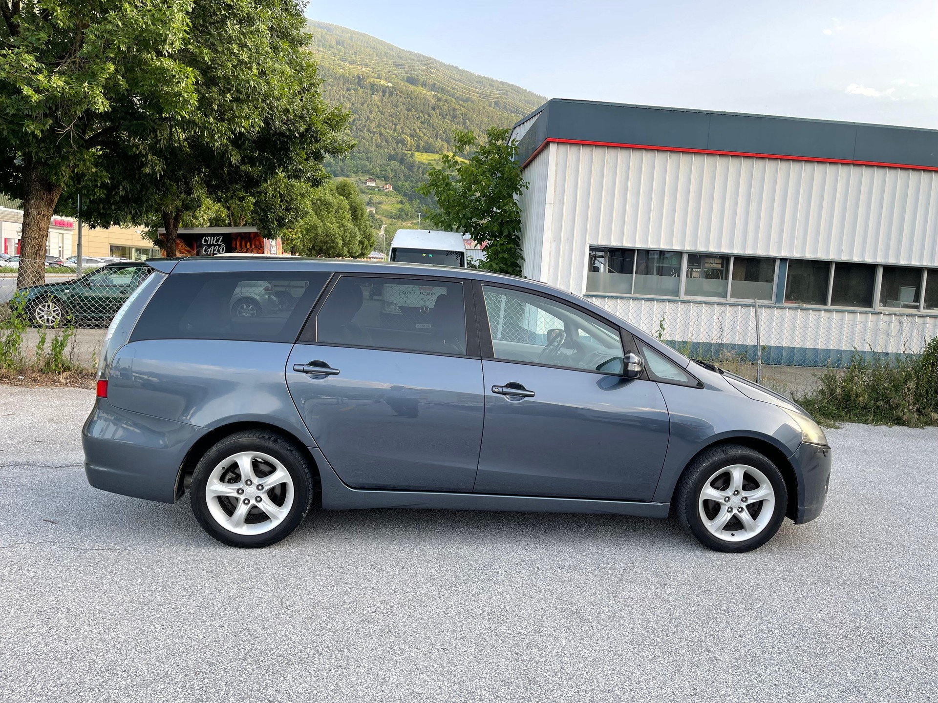 MITSUBISHI Grandis 2.4 16V Executive-image-8