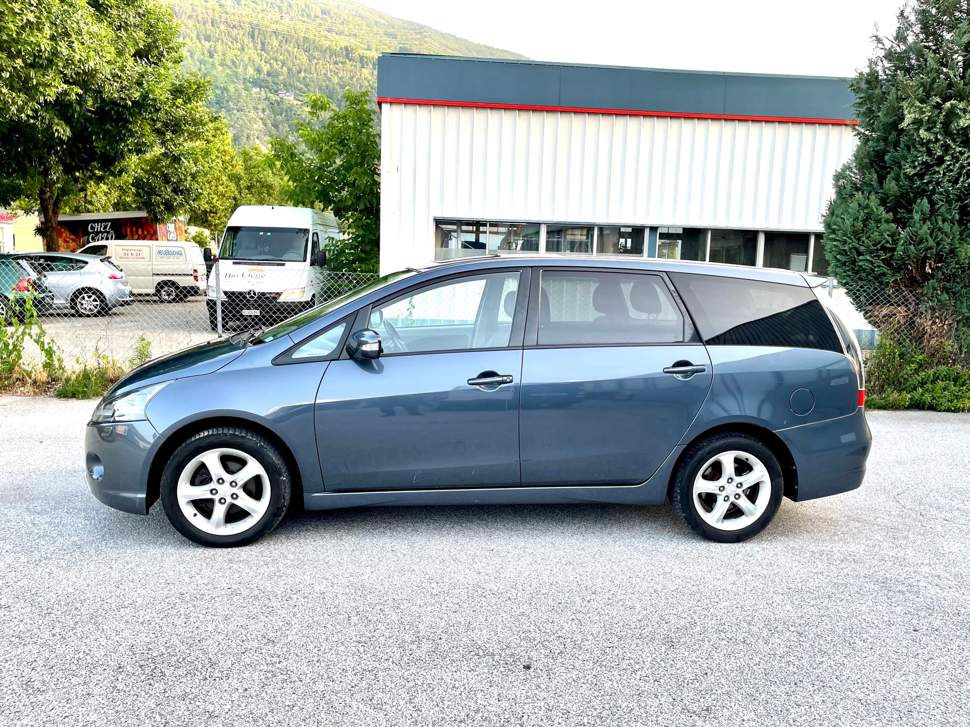 MITSUBISHI Grandis 2.4 16V Executive-image-13