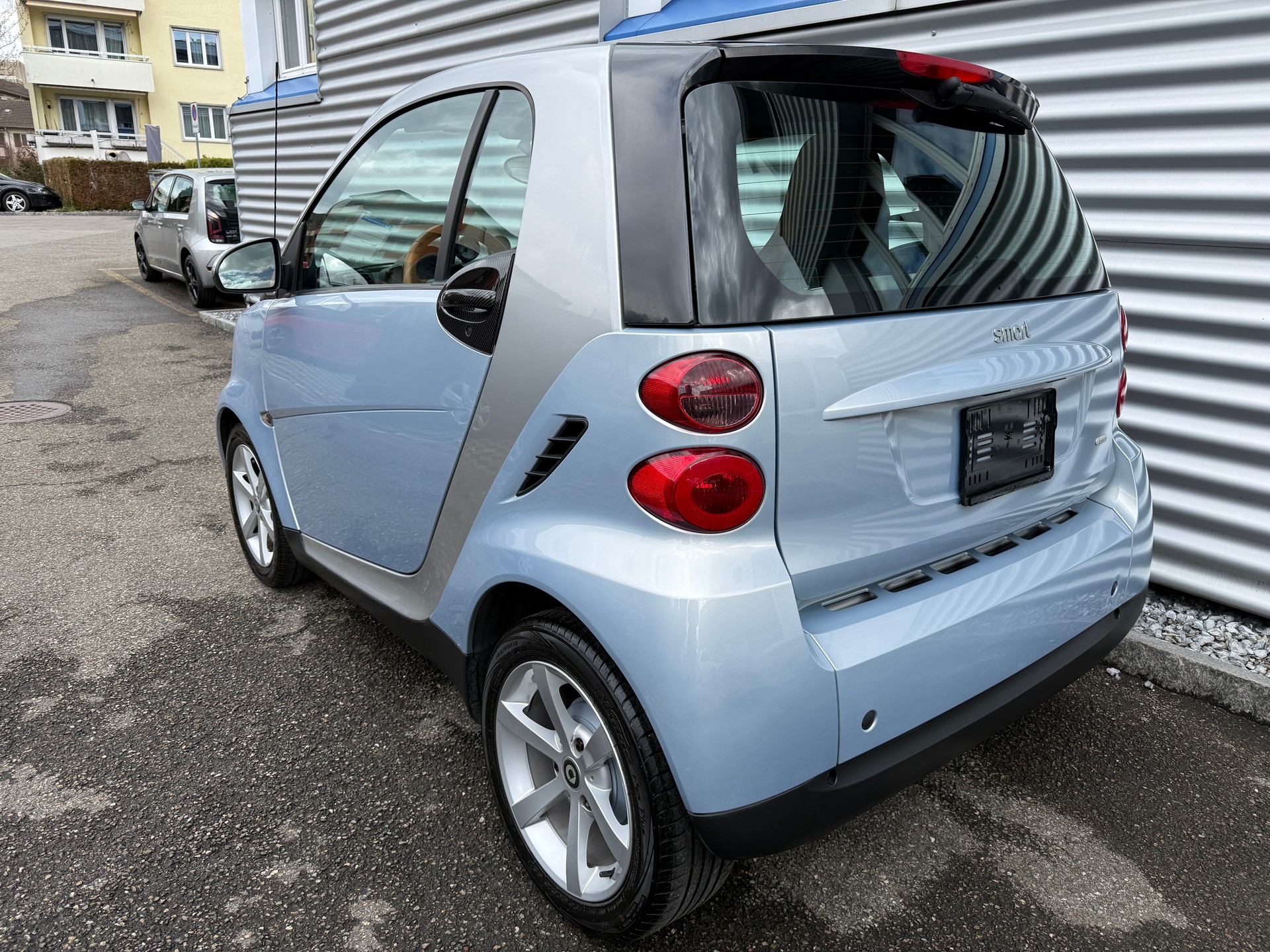 SMART fortwo limited two softouch-image-1