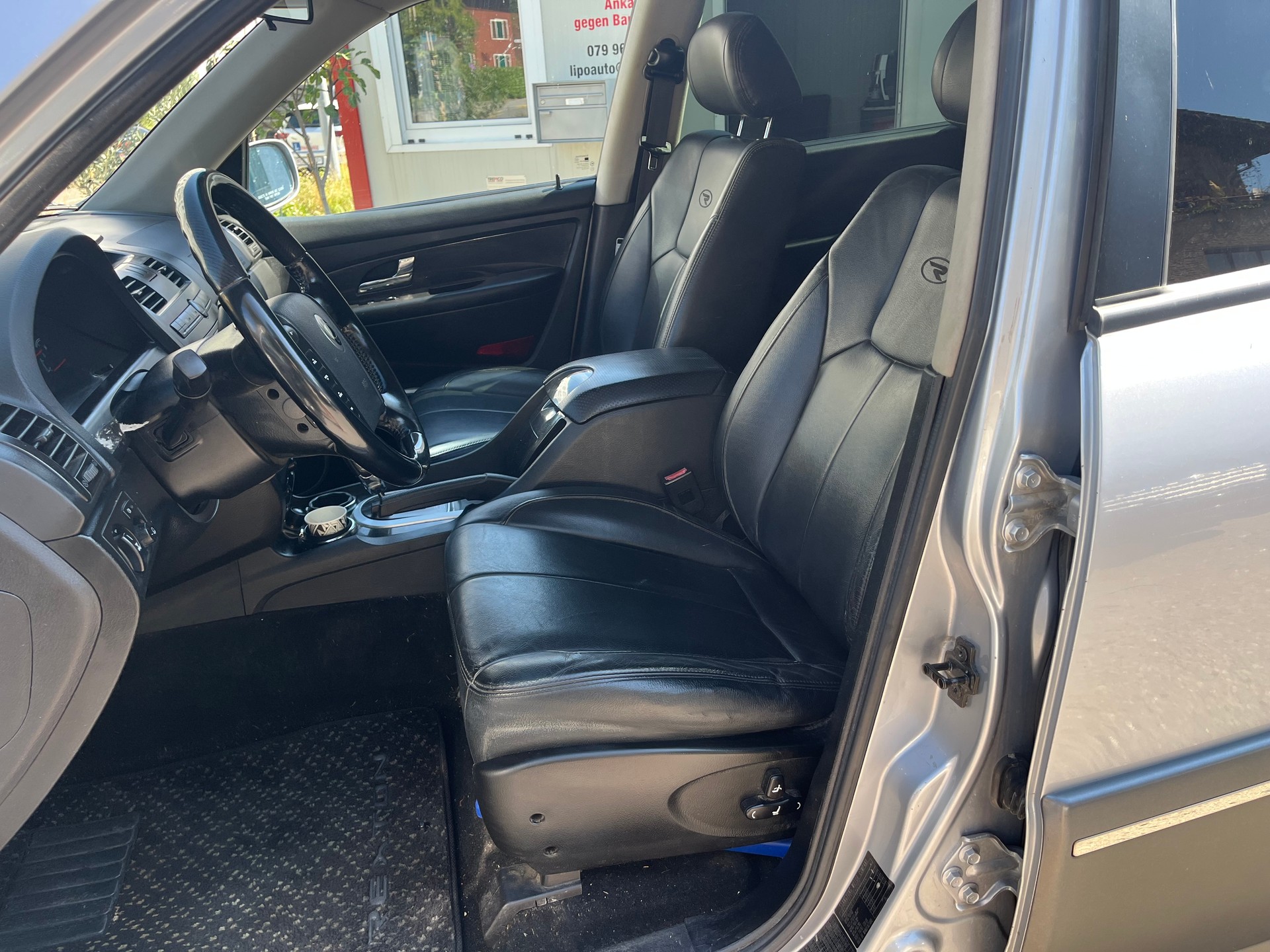 KGM-SsangYong Rexton RX 270 Xdi Deluxe Automatic-image-8