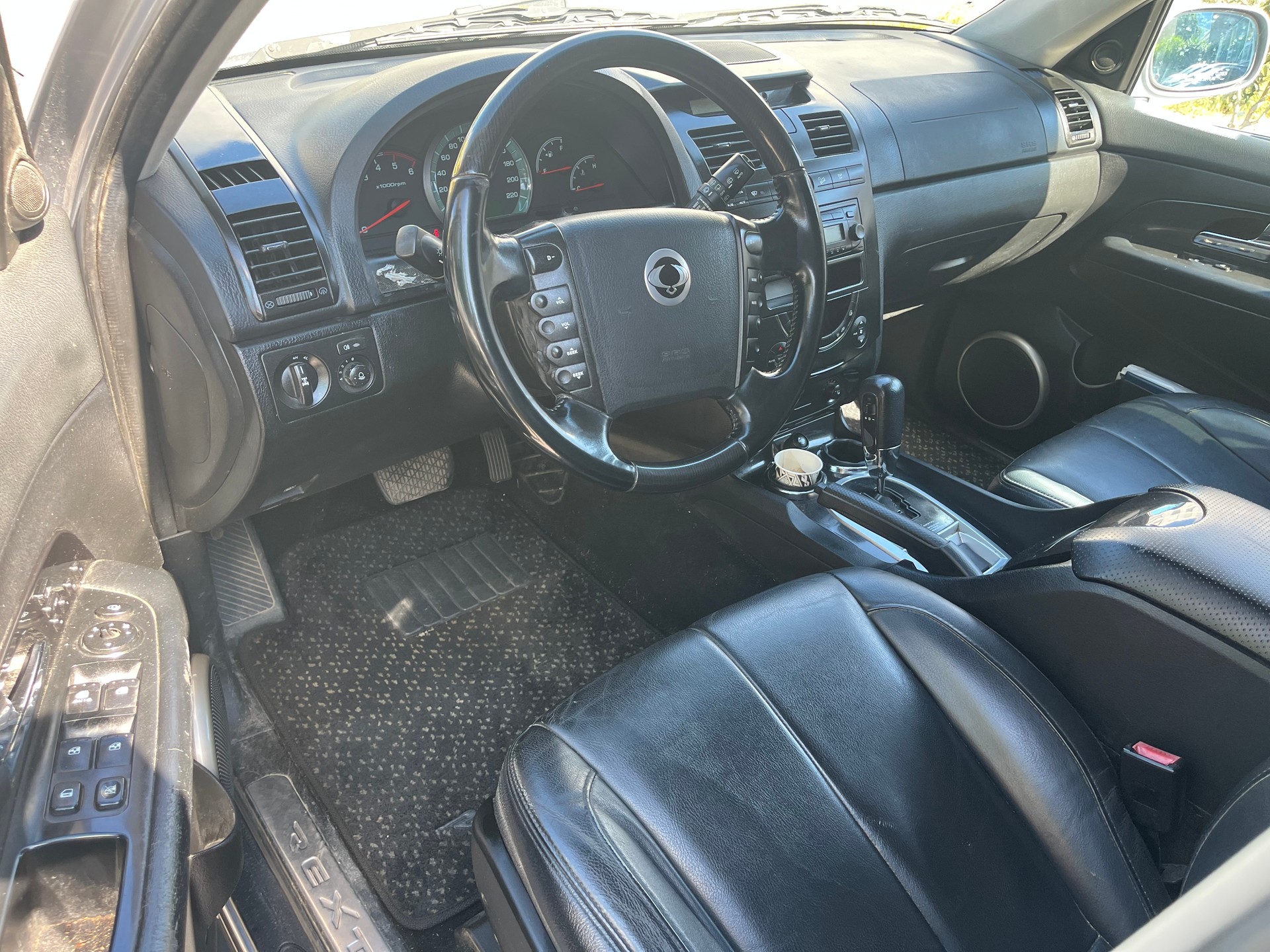 KGM-SsangYong Rexton RX 270 Xdi Deluxe Automatic-image-9