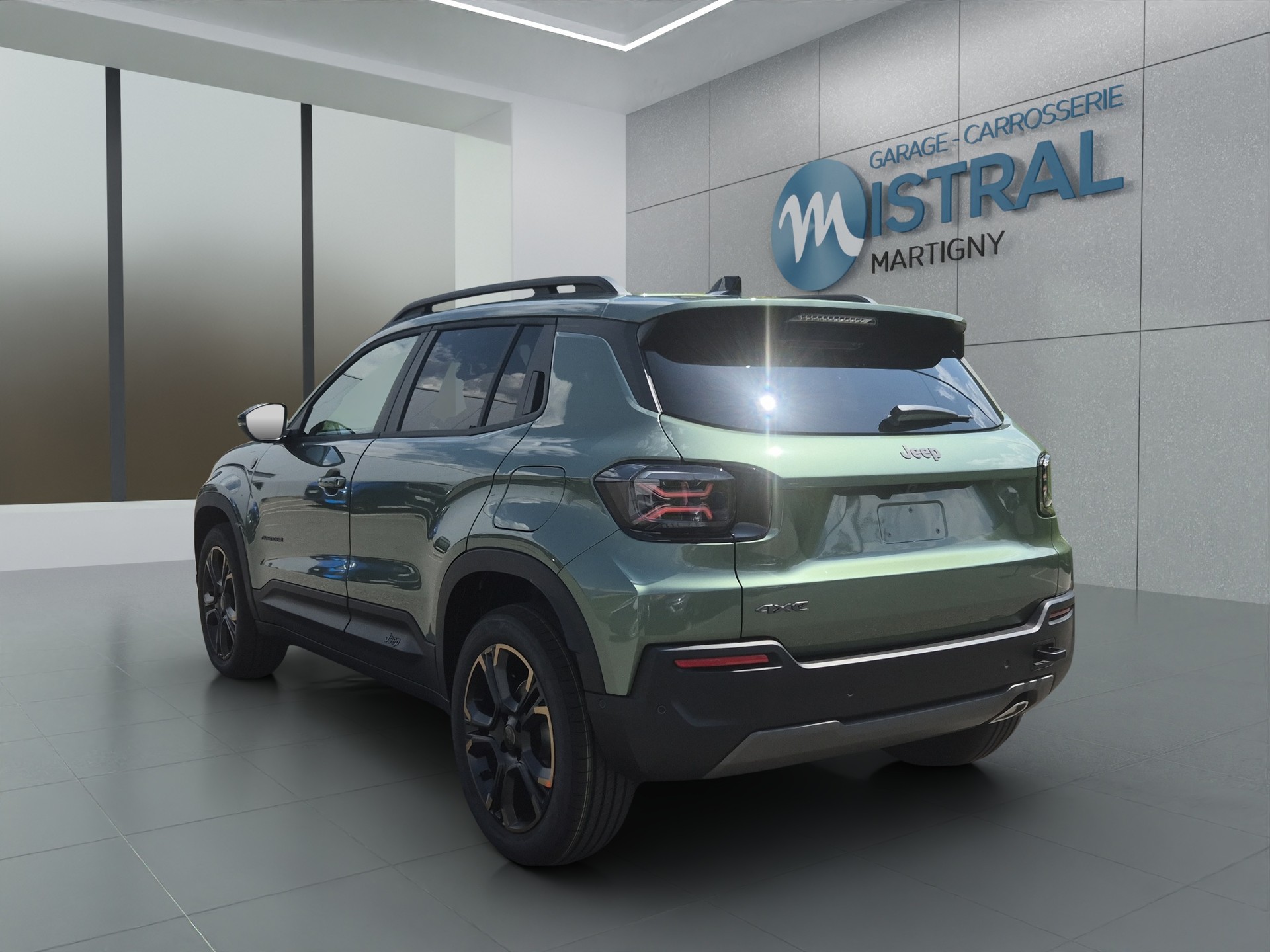 JEEP Avenger 1.2 MHEV 85th Anniversary 4xe-image-2