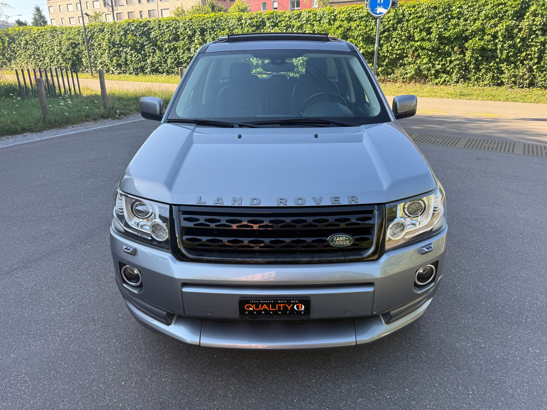 LAND ROVER Freelander 2.2 SD4 HSE Automatic-image-3