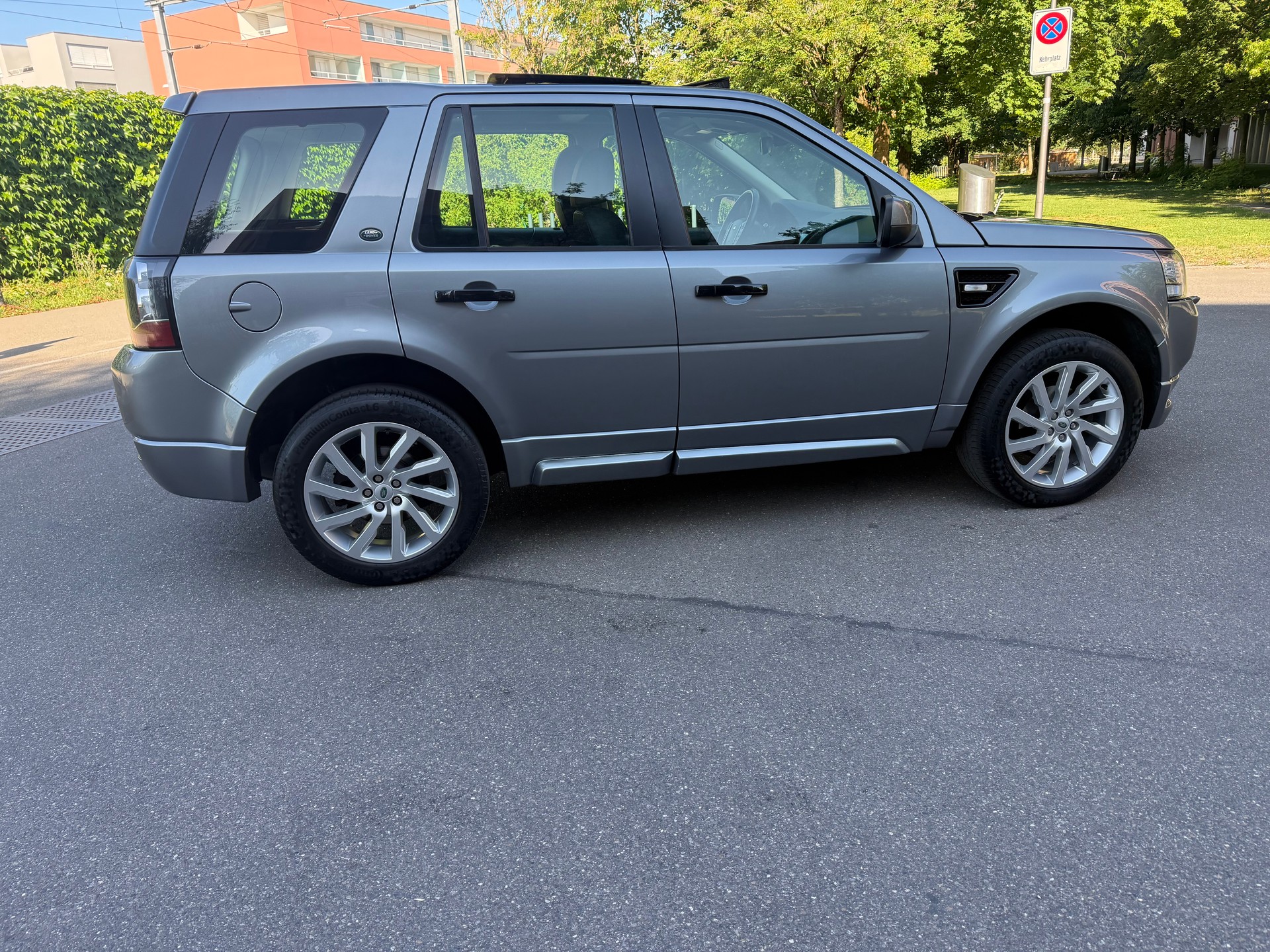 LAND ROVER Freelander 2.2 SD4 HSE Automatic-image-8