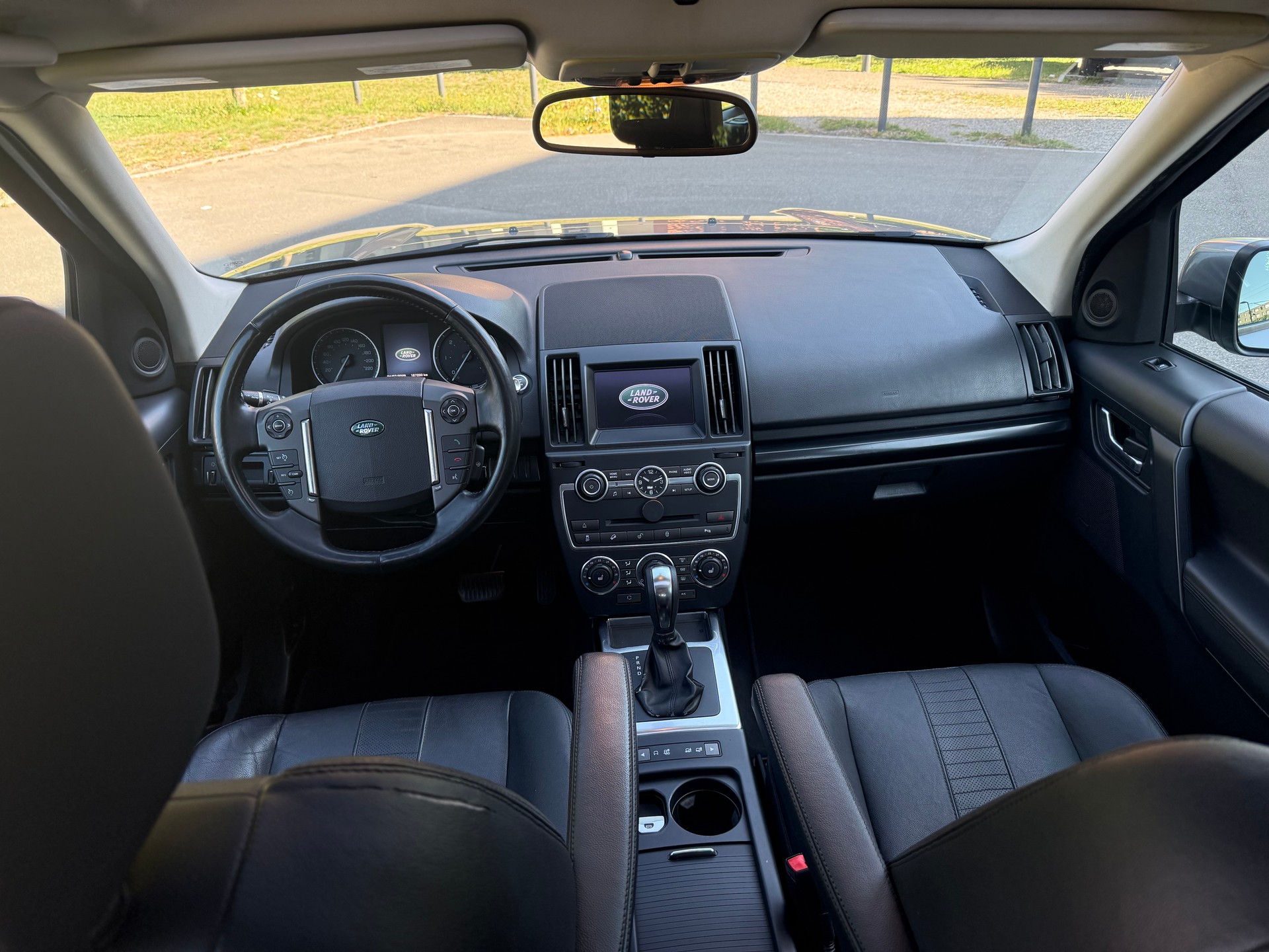 LAND ROVER Freelander 2.2 SD4 HSE Automatic-image-18