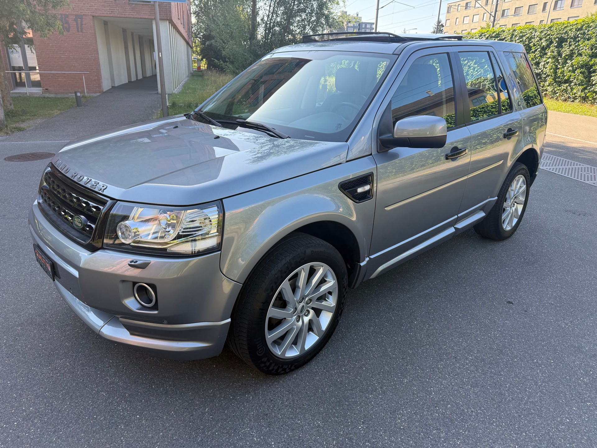 LAND ROVER Freelander 2.2 SD4 HSE Automatic-image-15
