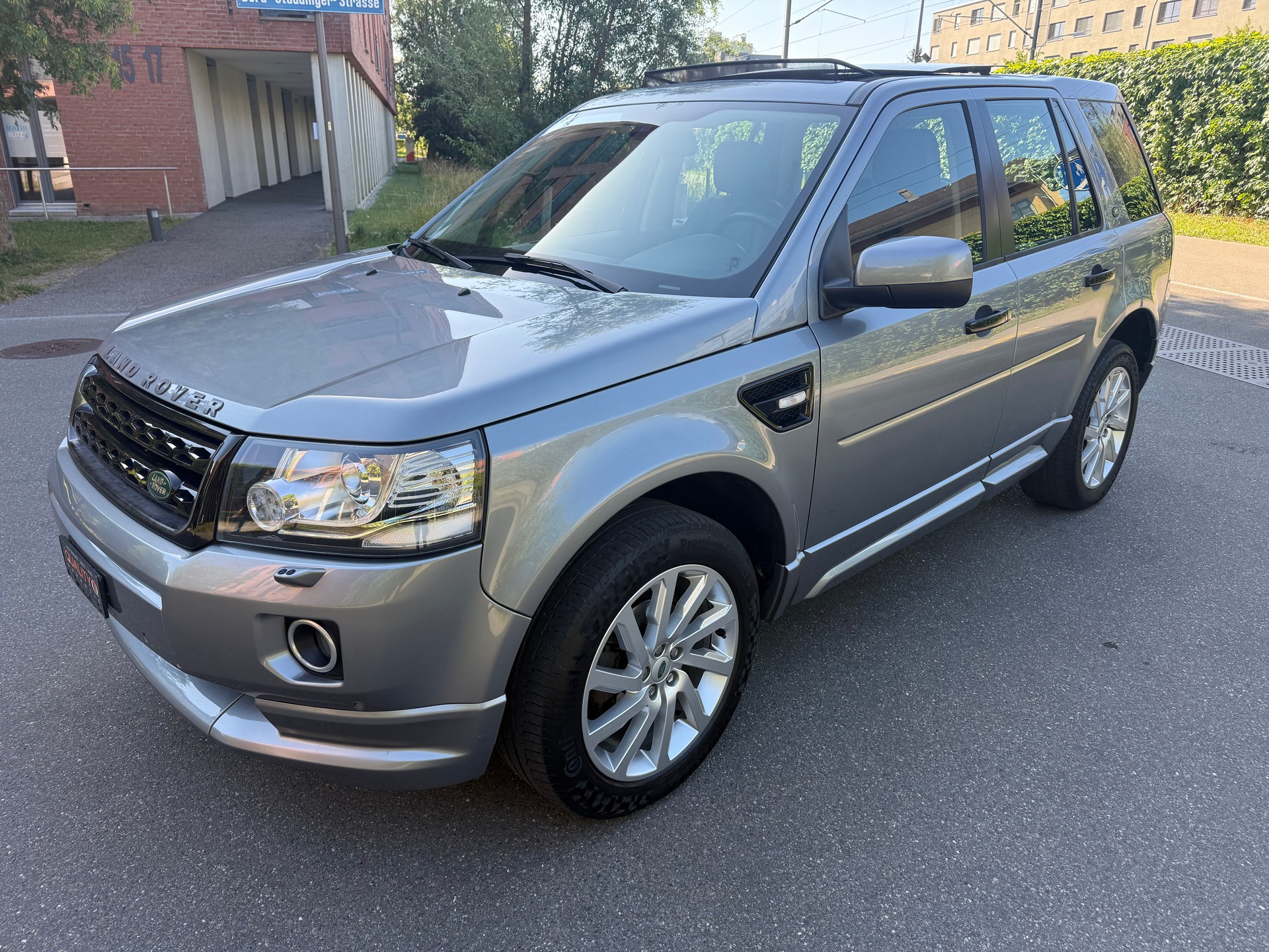 LAND ROVER Freelander 2.2 SD4 HSE Automatic-image-0