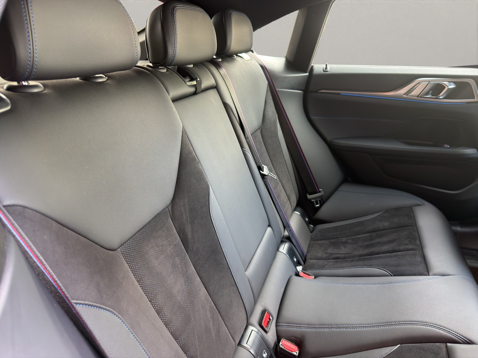 BMW i4 M50 Sport Pro-image-13