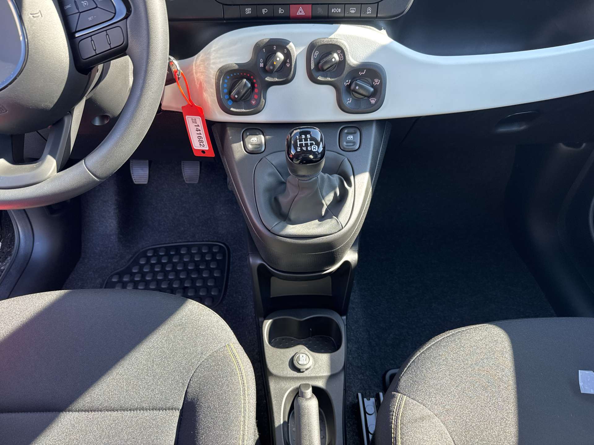 FIAT Panda Pandina Cross 1.0 MHEV-image-11