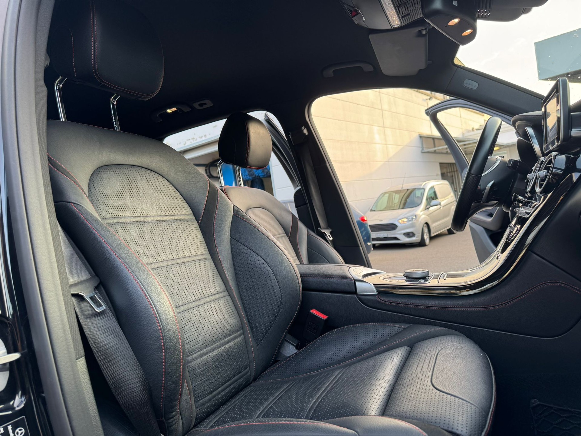 MERCEDES-BENZ GLC 43 AMG 4Matic 9G-Tronic-image-14