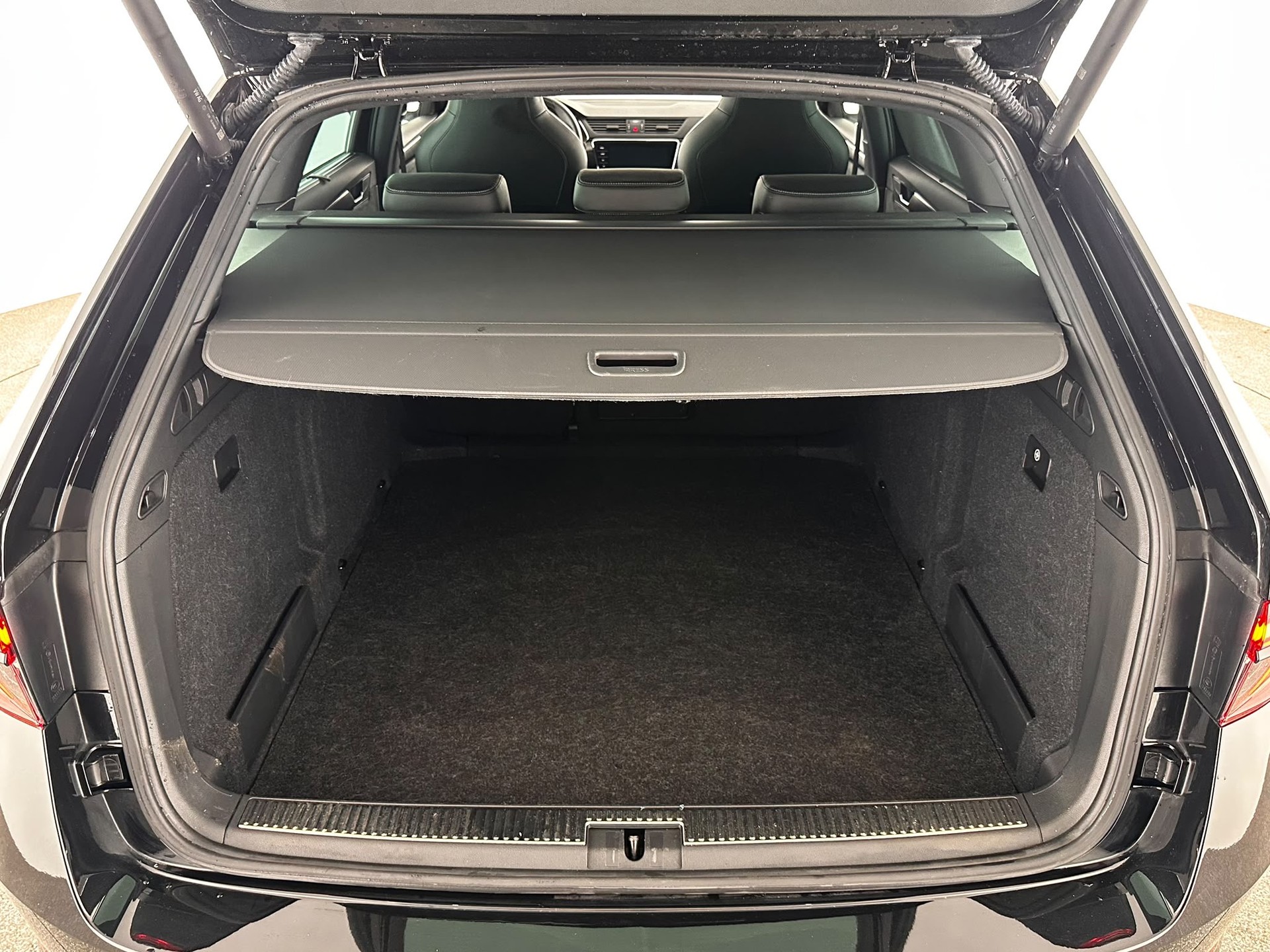 SKODA Kodiaq 2.0 TDI CR L&K 4x4 DSG / 7 Sitz / Panoramadach / Leasing ab 299.--image-7