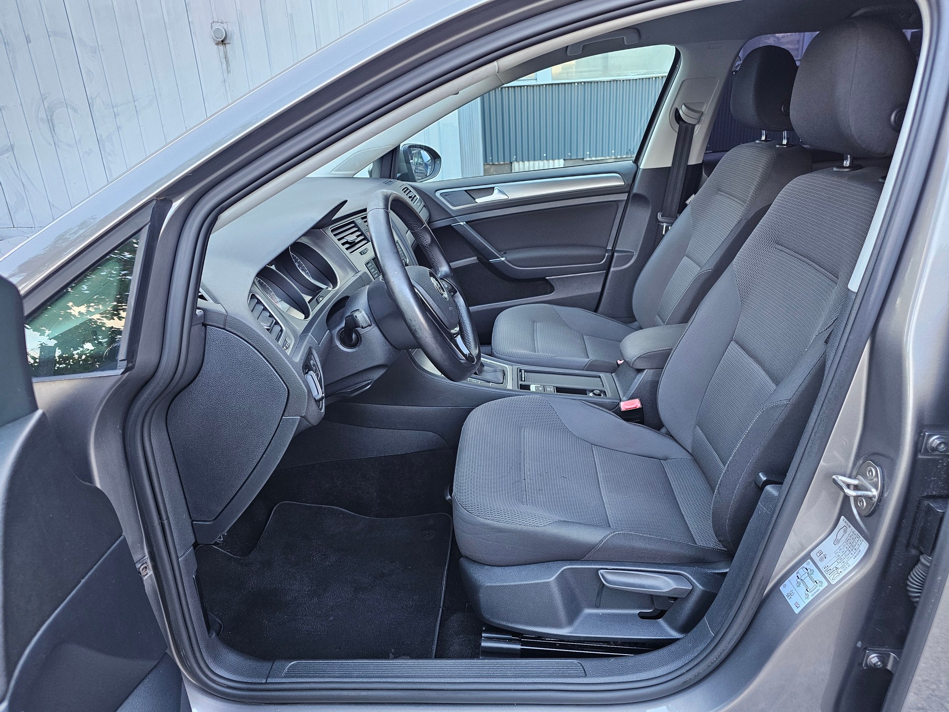 VW Golf 1.6 TDI Comfortline-image-7