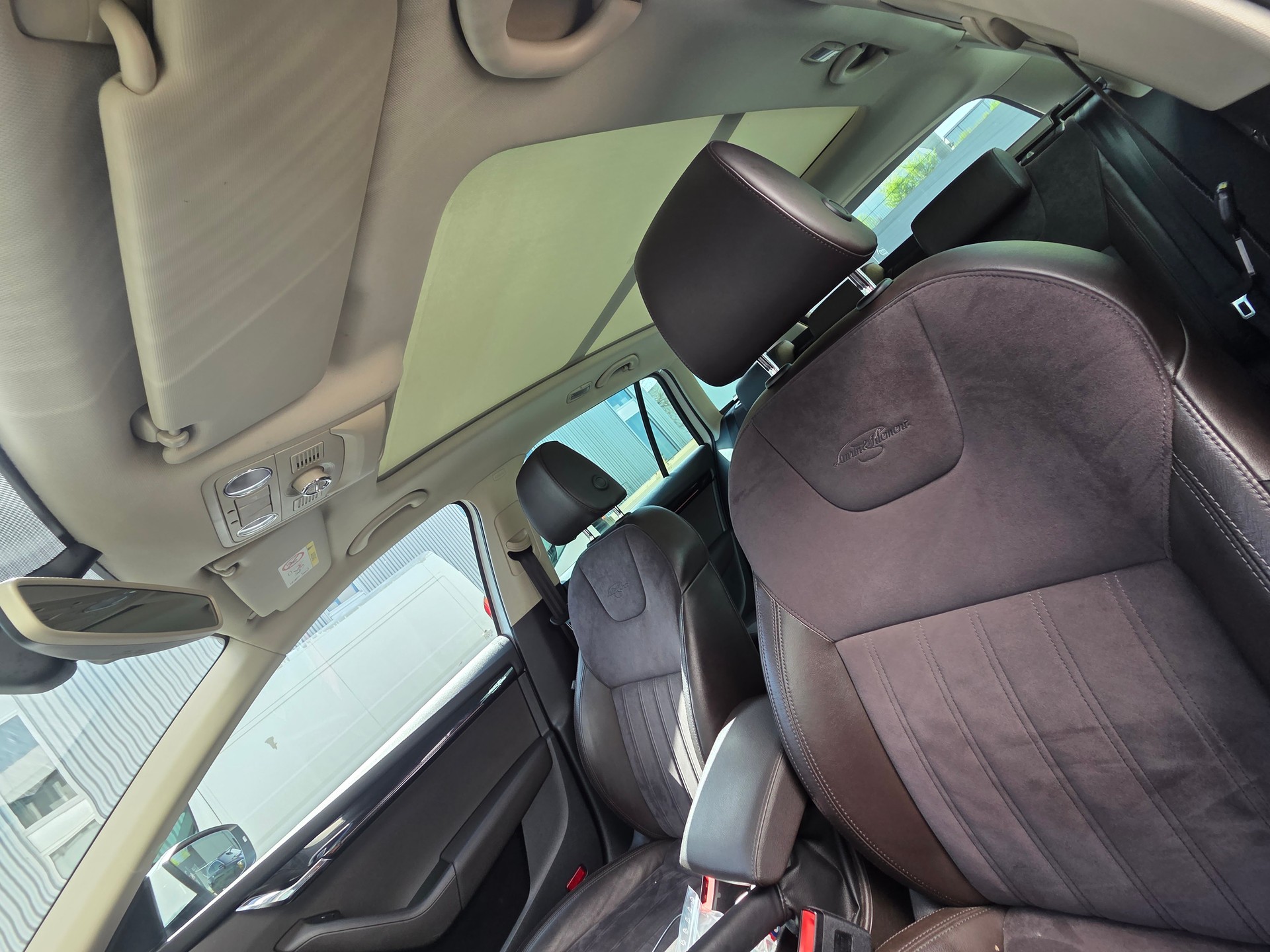 SKODA 2.0 TDI 184 L & K 4x4 DSG-image-4
