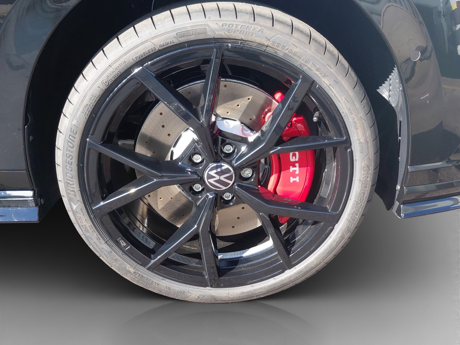 VW Golf 2.0 TSI GTI Clubsport DSG-image-13