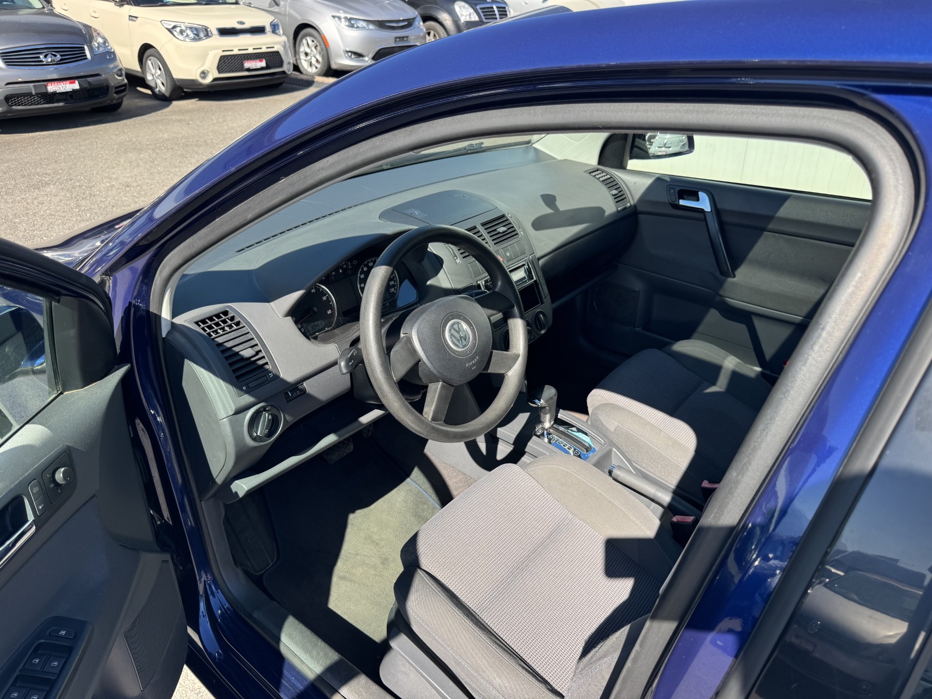 VW Polo 1.4 16V Highline Automatique-image-7