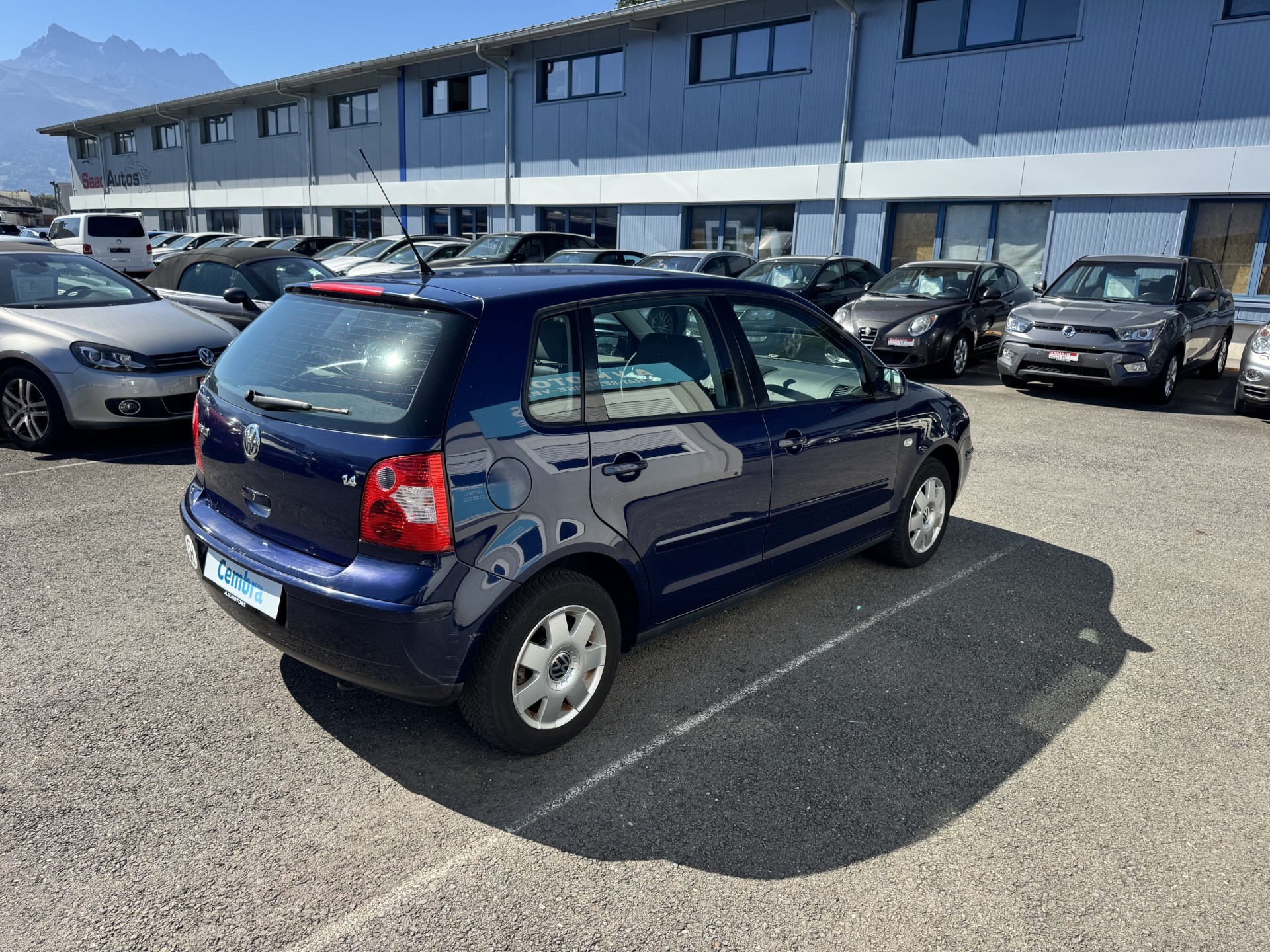 VW Polo 1.4 16V Highline Automatique-image-4