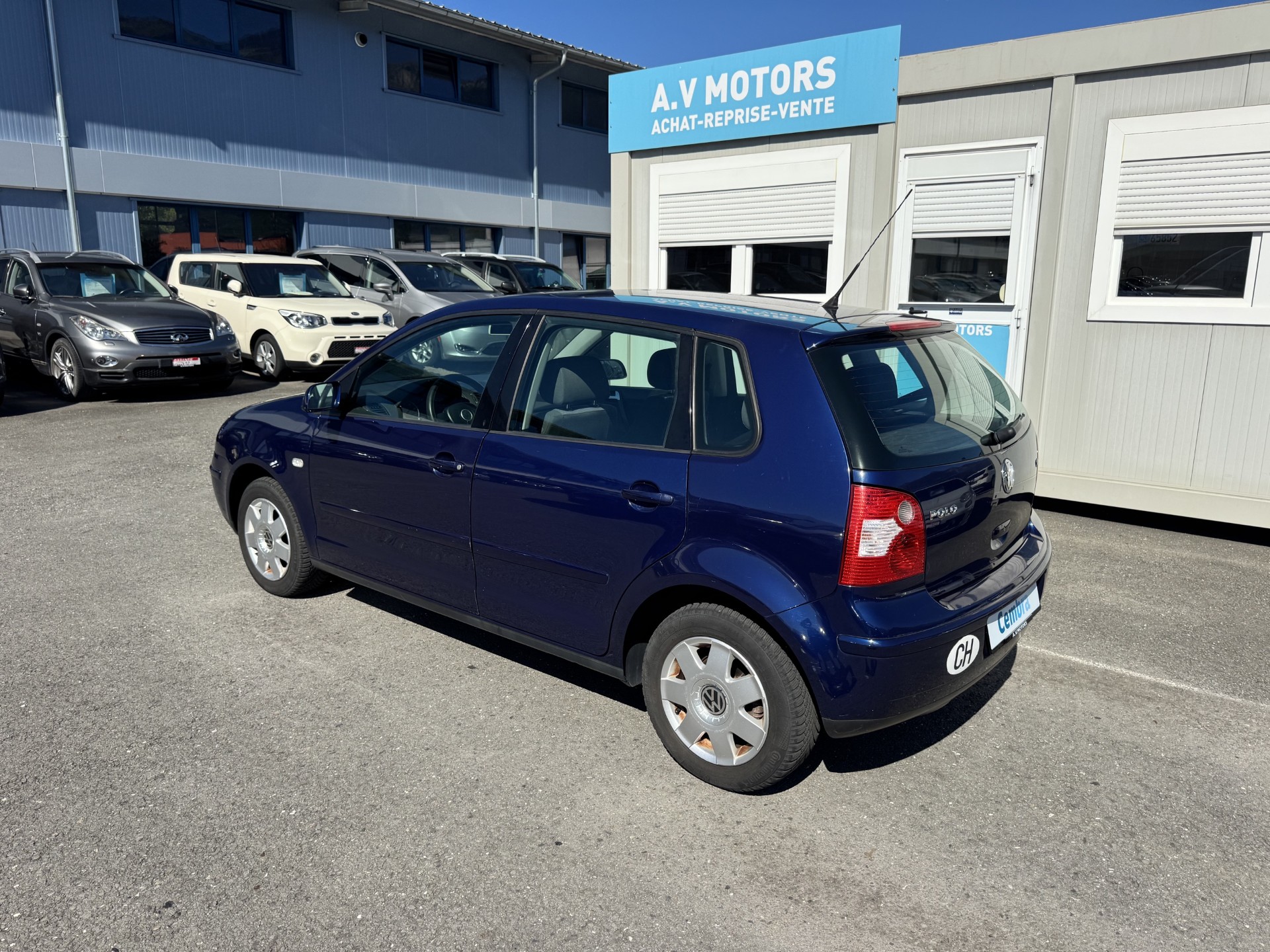 VW Polo 1.4 16V Highline Automatique-image-3