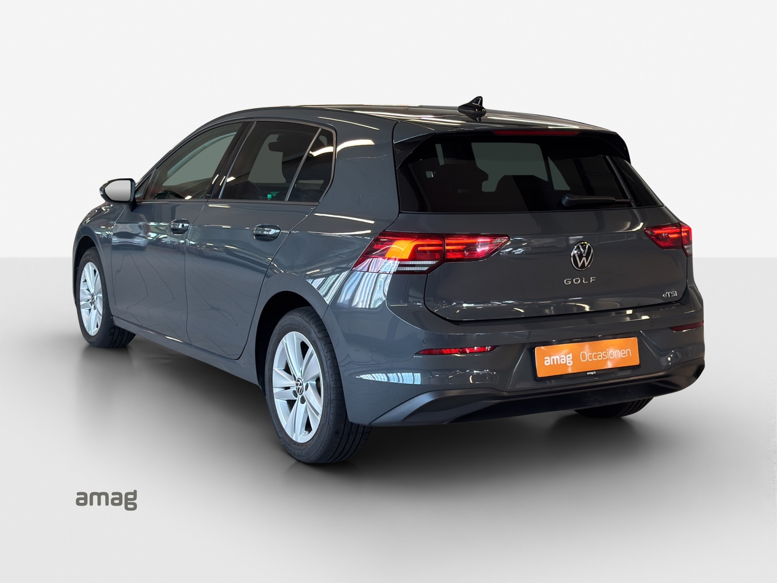VW Golf 1.0 eTSI mHEV ACTLife DSG-image-2