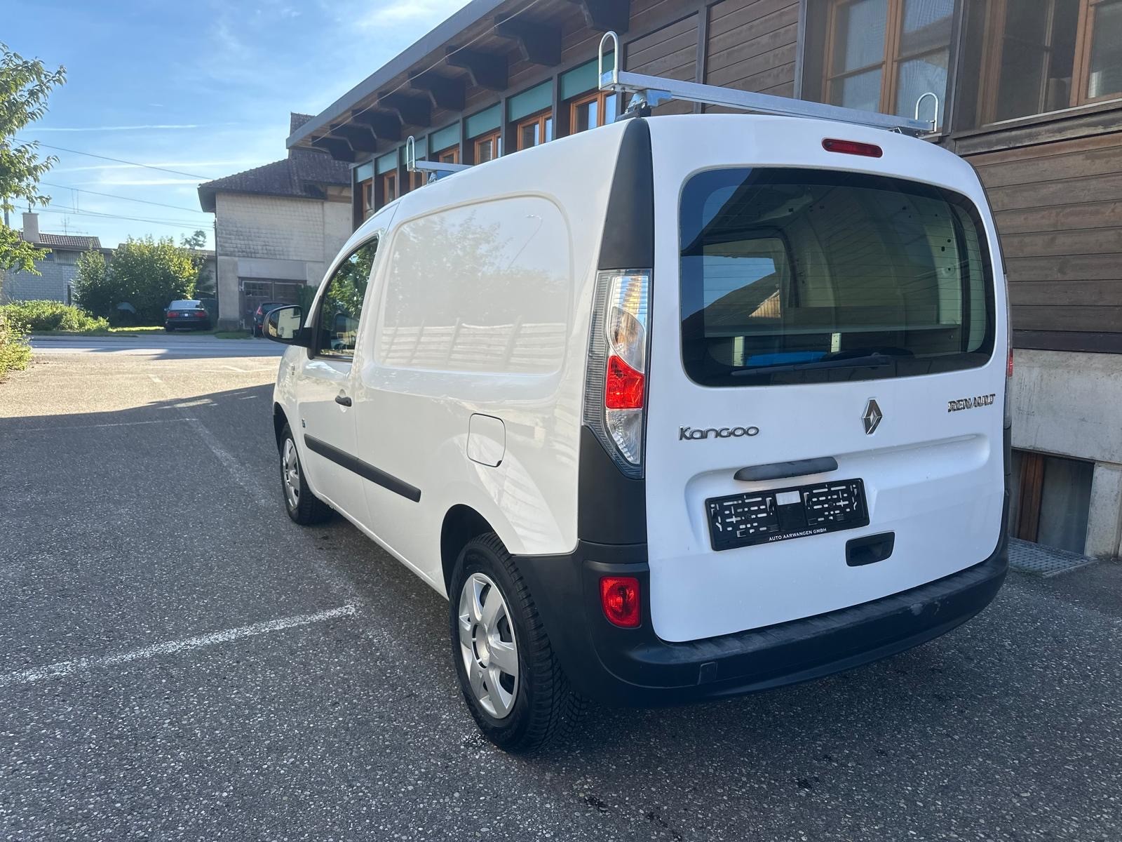 RENAULT Kangoo Z.E. Business-showroom-element-2