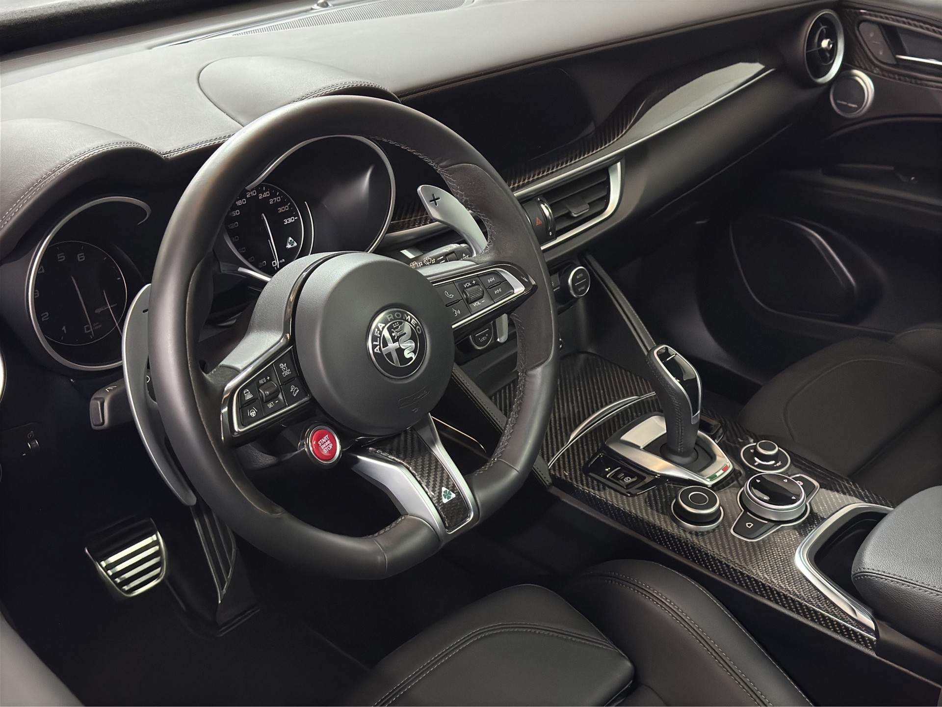 ALFA ROMEO Stelvio 2.9 V6 Quadrifoglio Q4 AT8 "ADASD Plus Paket"-image-12