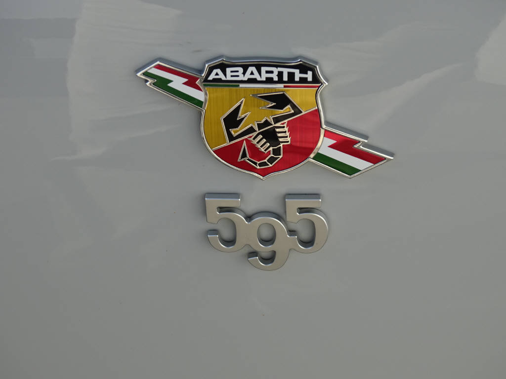 FIAT 595 Abarth 1.4 T-Jet 165 Turismo-image-13