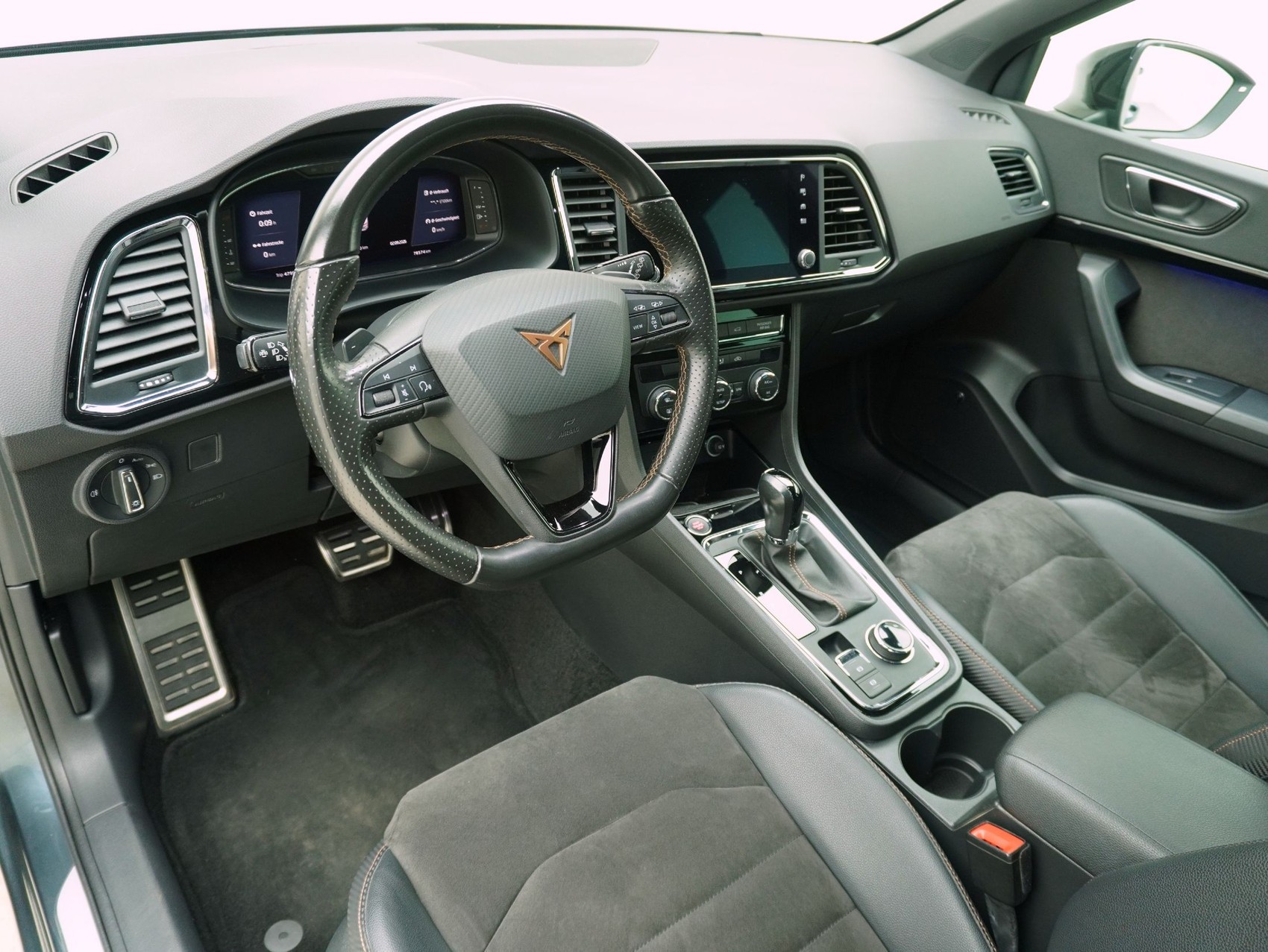 SEAT Cupra Ateca 2.0 TSI DSG 4Drive-image-9