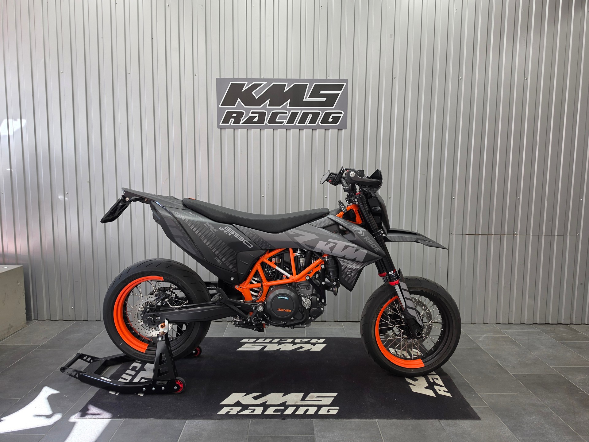 KTM 690 SMC R