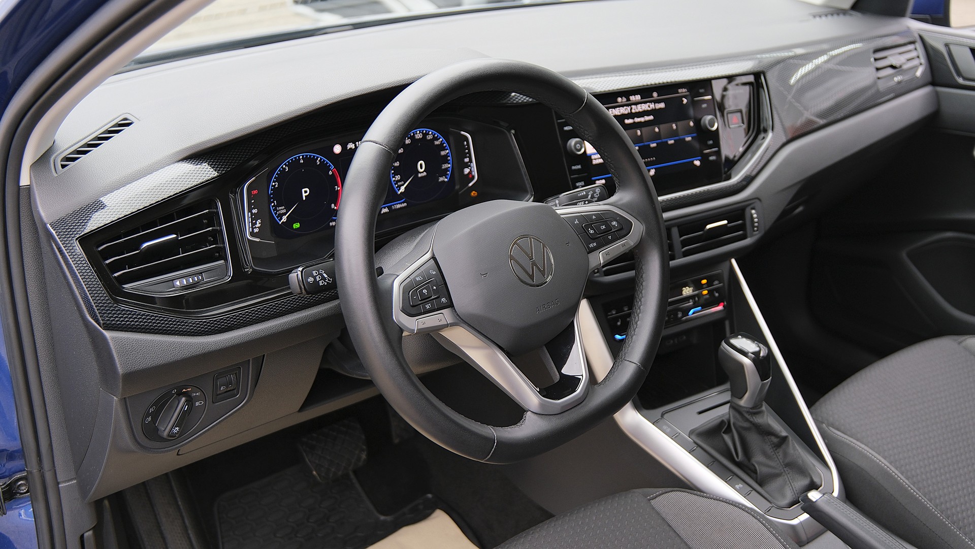 VW Polo 1.0 TSI Life DSG-image-25