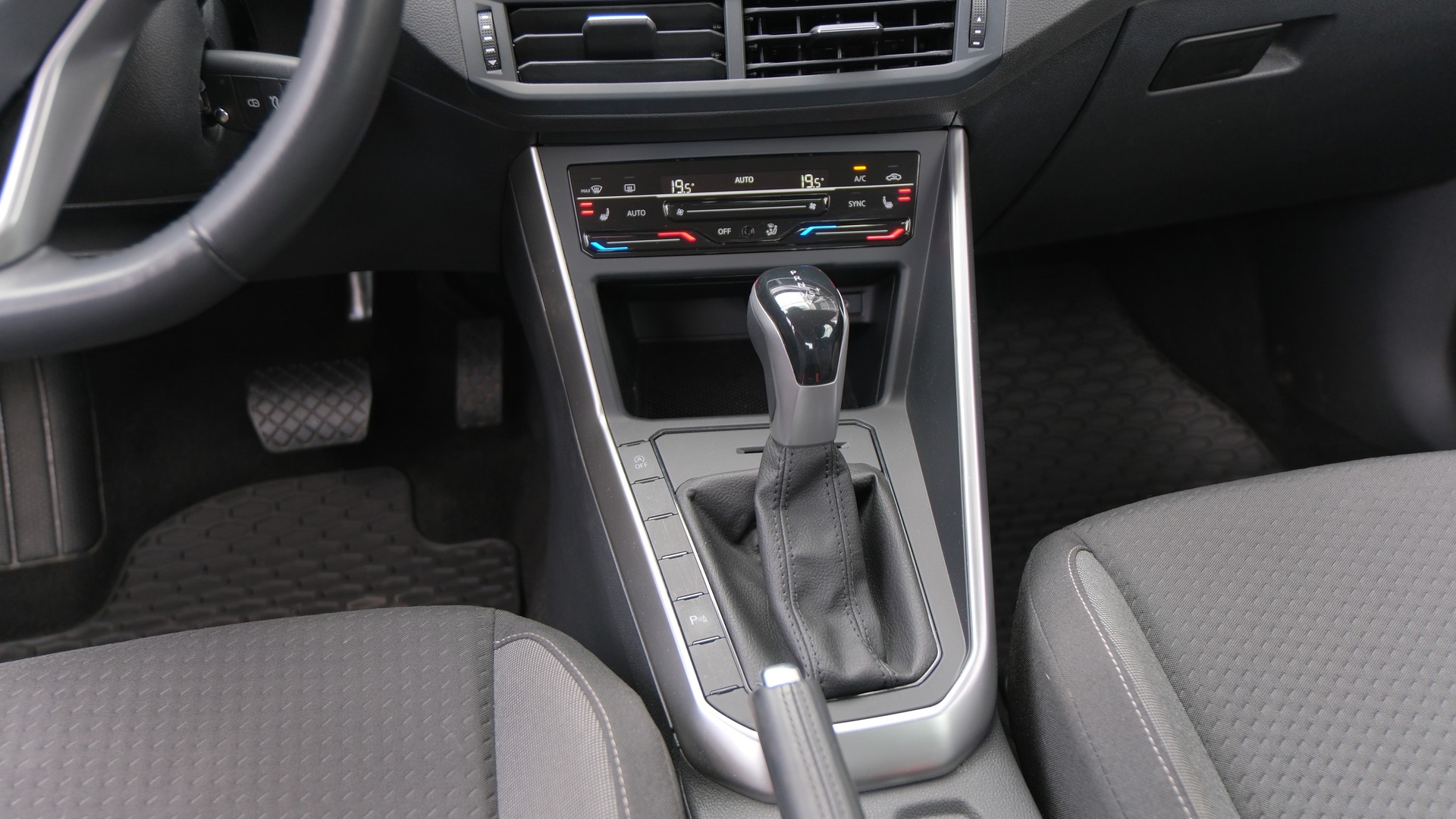 VW Polo 1.0 TSI Life DSG-image-6
