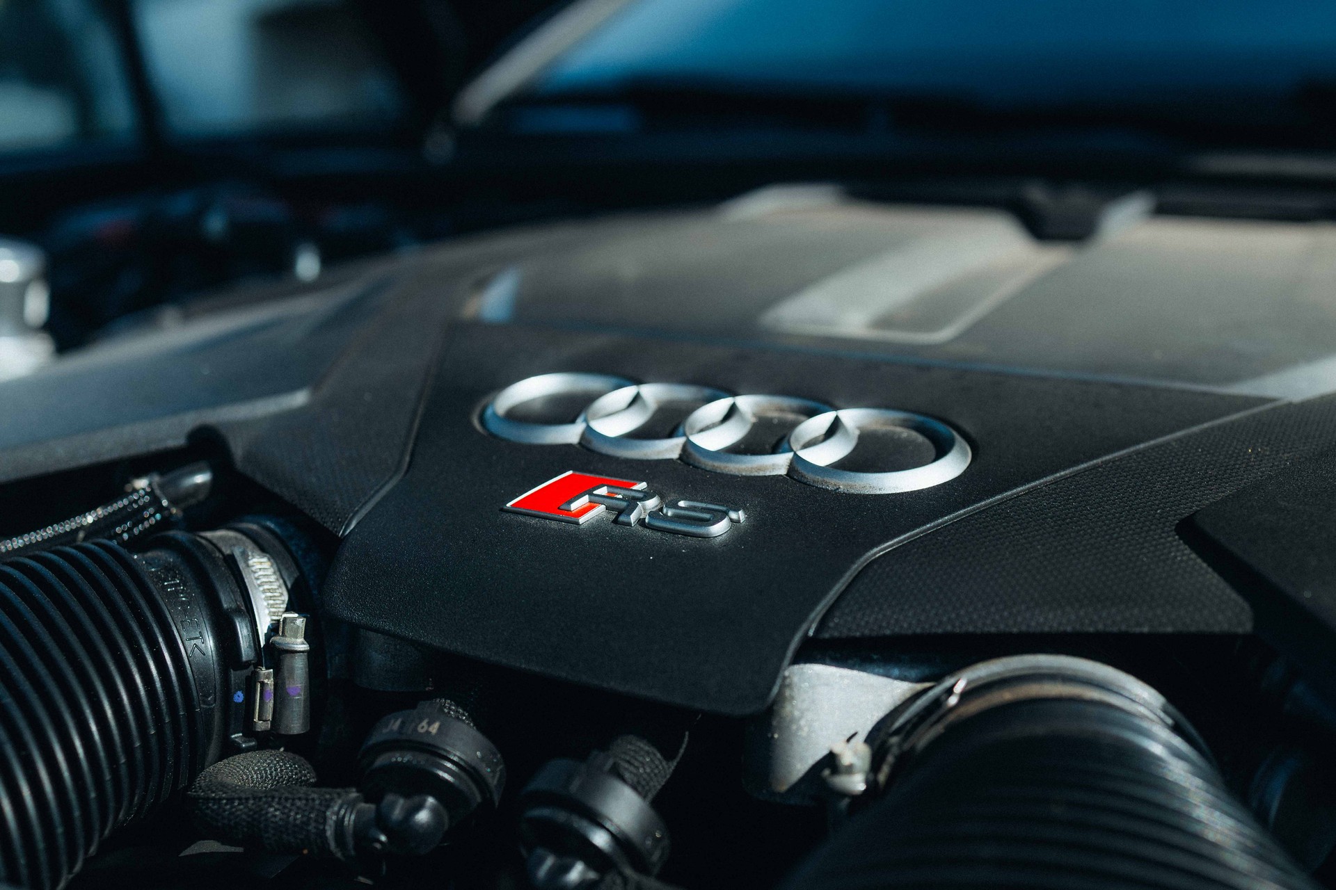 AUDI 4.0 V8 TFSI quattro T-Tronic-image-19