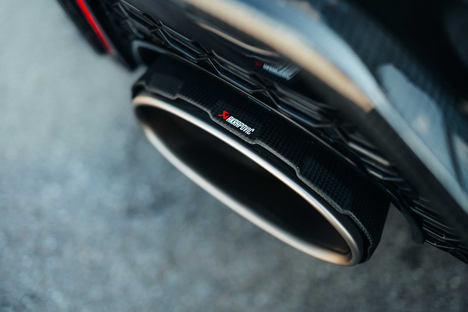 AUDI 4.0 V8 TFSI quattro T-Tronic-image-9