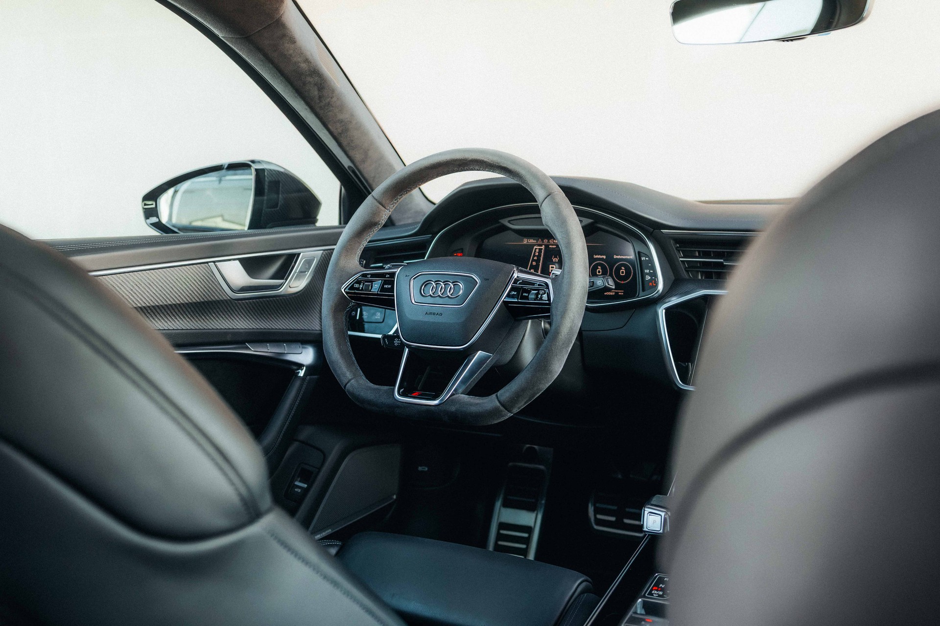 AUDI 4.0 V8 TFSI quattro T-Tronic-image-15