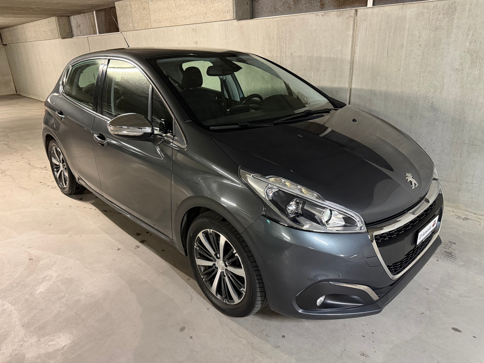 PEUGEOT 208 1.2 PureTech Allure / Frisch MFK / LCD Touchscreen / DAB / KAMERA / 8x Alu-image-3