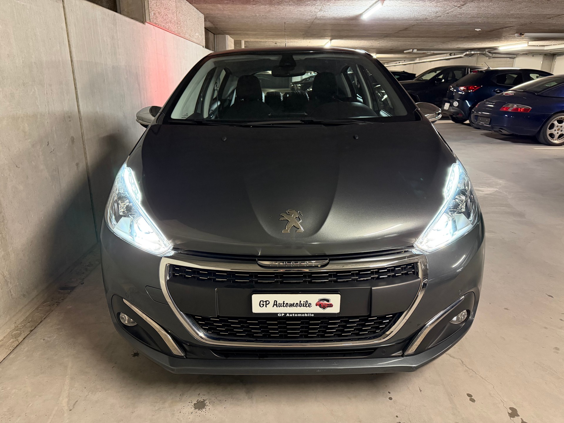 PEUGEOT 208 1.2 PureTech Allure / Frisch MFK / LCD Touchscreen / DAB / KAMERA / 8x Alu-image-7