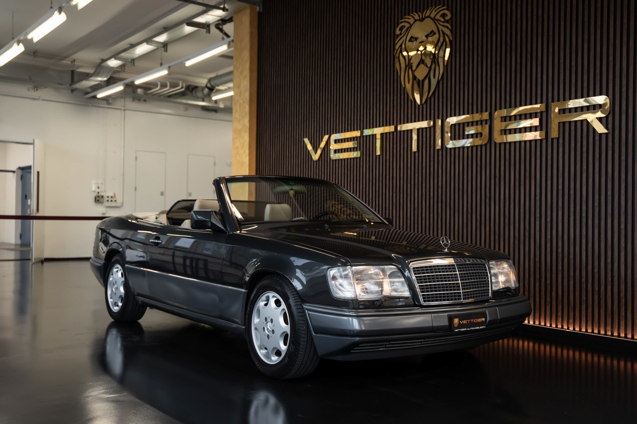 MERCEDES-BENZ E 320 Cabrio-image-0