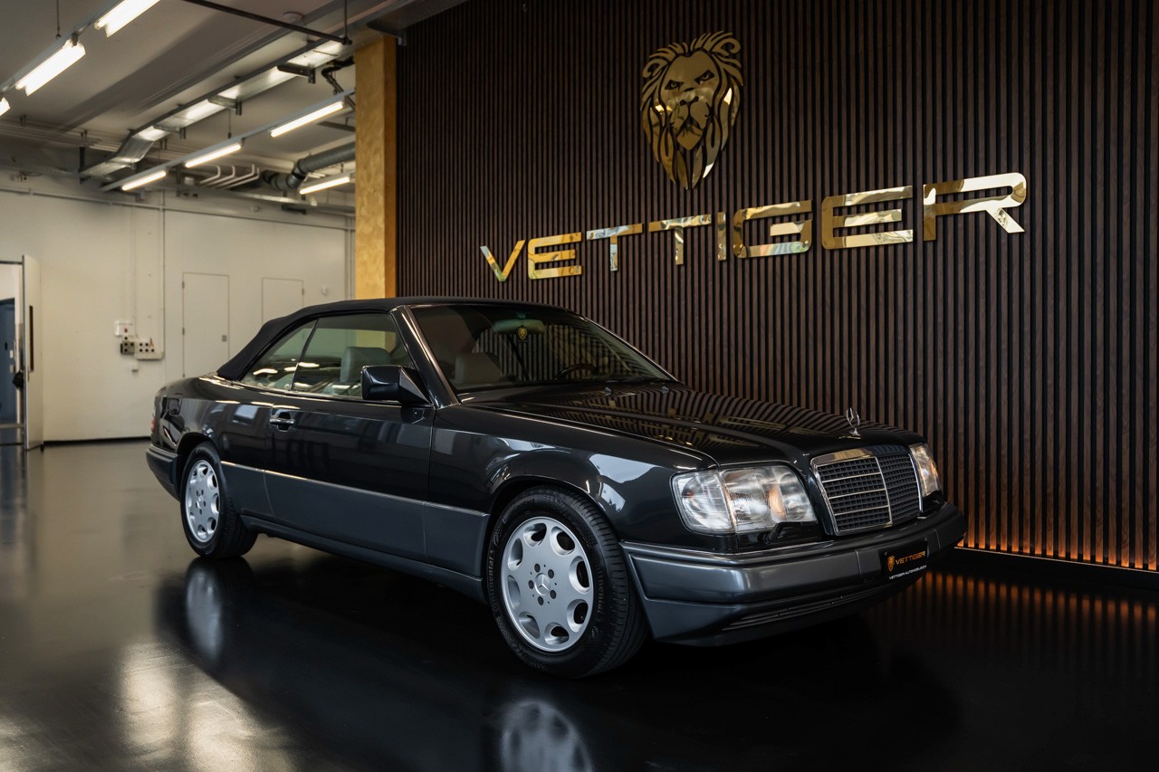 MERCEDES-BENZ E 320 Cabrio-image-1