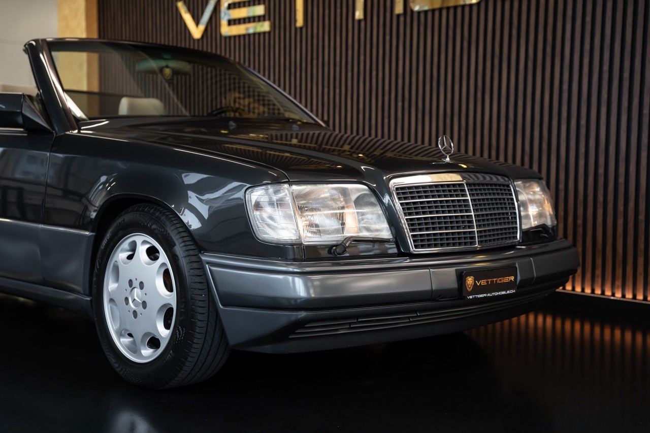 MERCEDES-BENZ E 320 Cabrio-image-11