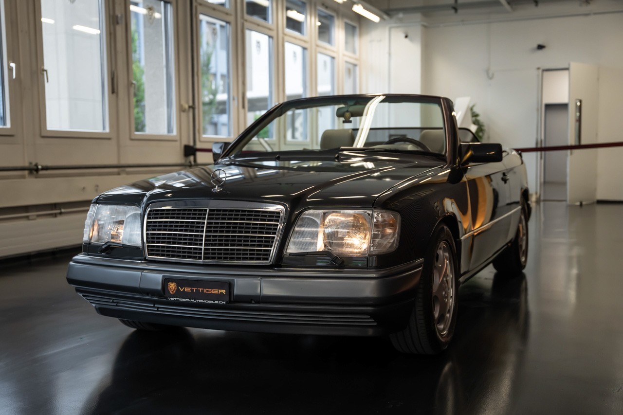 MERCEDES-BENZ E 320 Cabrio-image-3