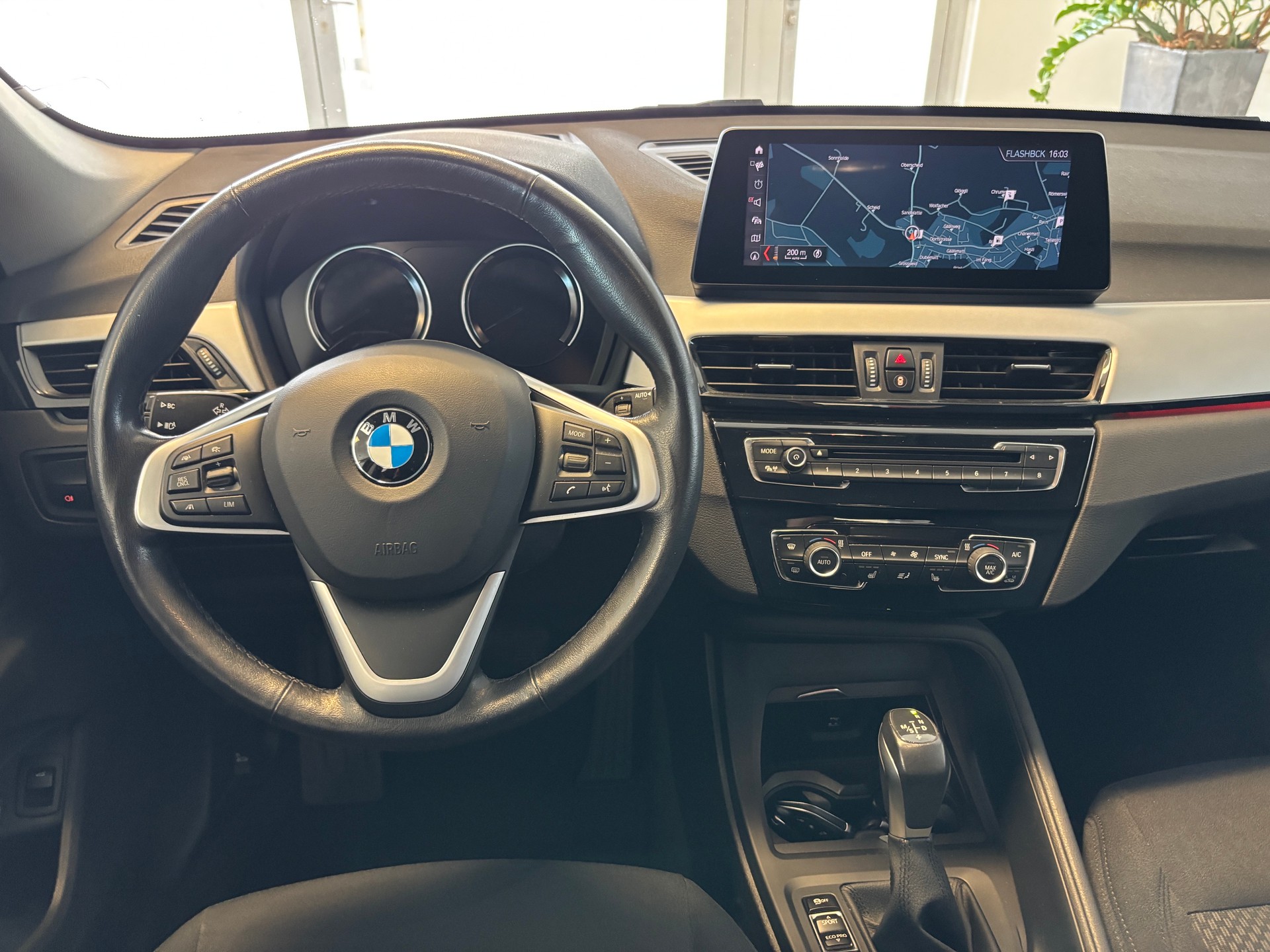BMW X1 xDrive 25e Travel Edition Steptronic-image-13