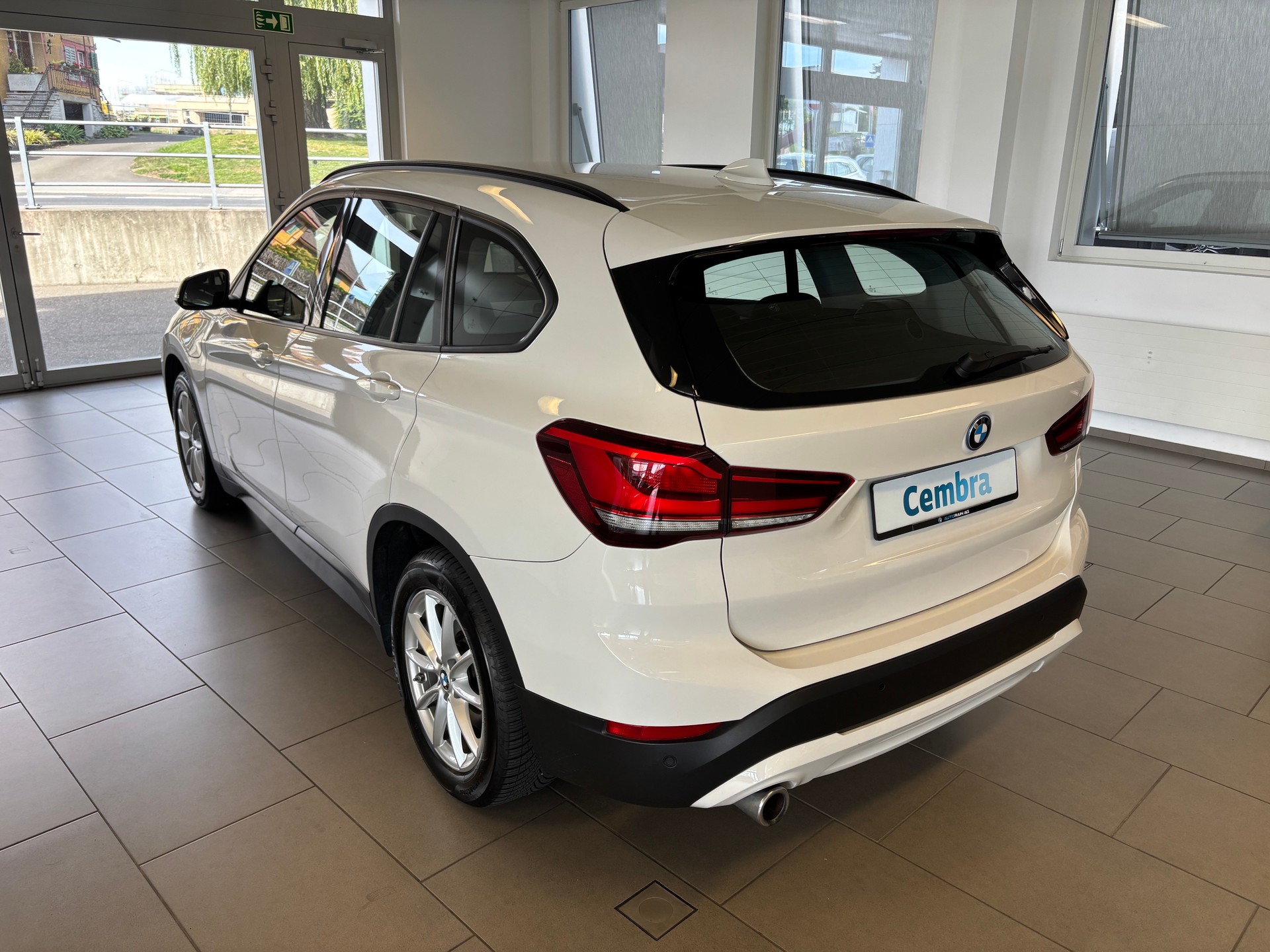 BMW X1 xDrive 25e Travel Edition Steptronic-image-2