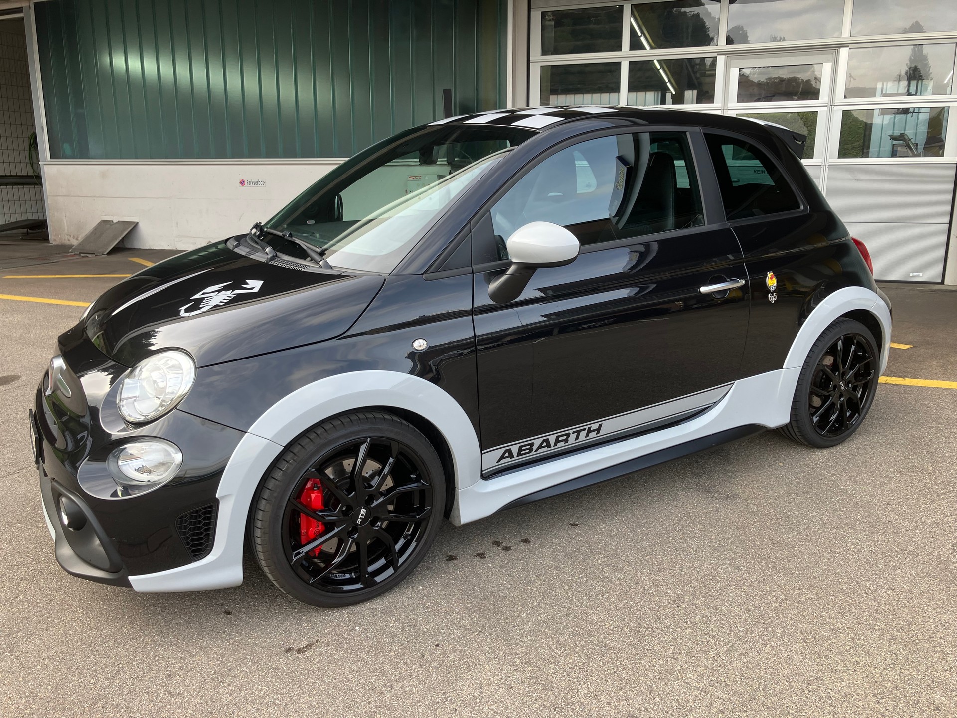 FIAT 695 1.4 16V Turbo Abarth 70 Anniversario-image-0
