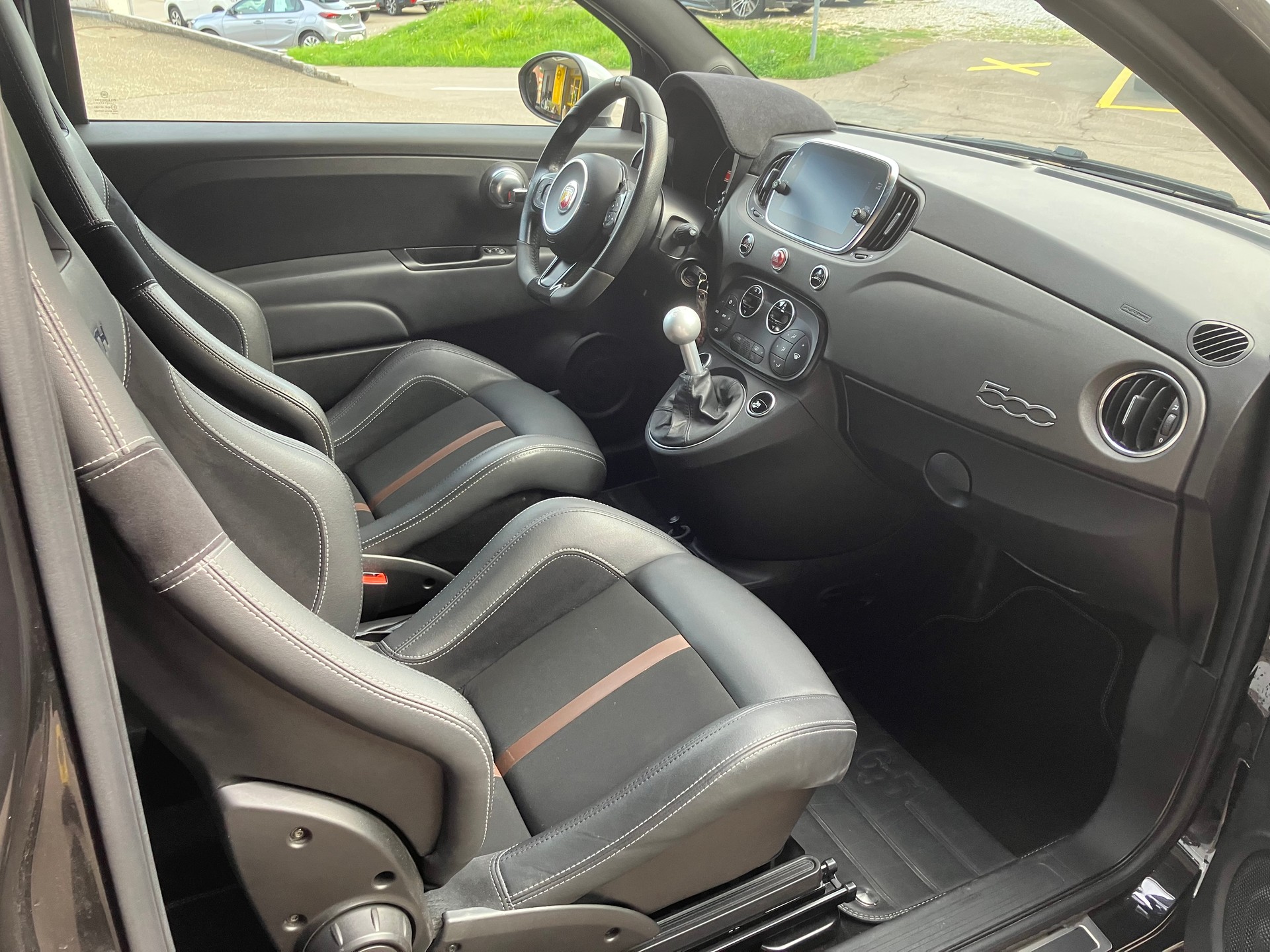 FIAT 695 1.4 16V Turbo Abarth 70 Anniversario-image-3