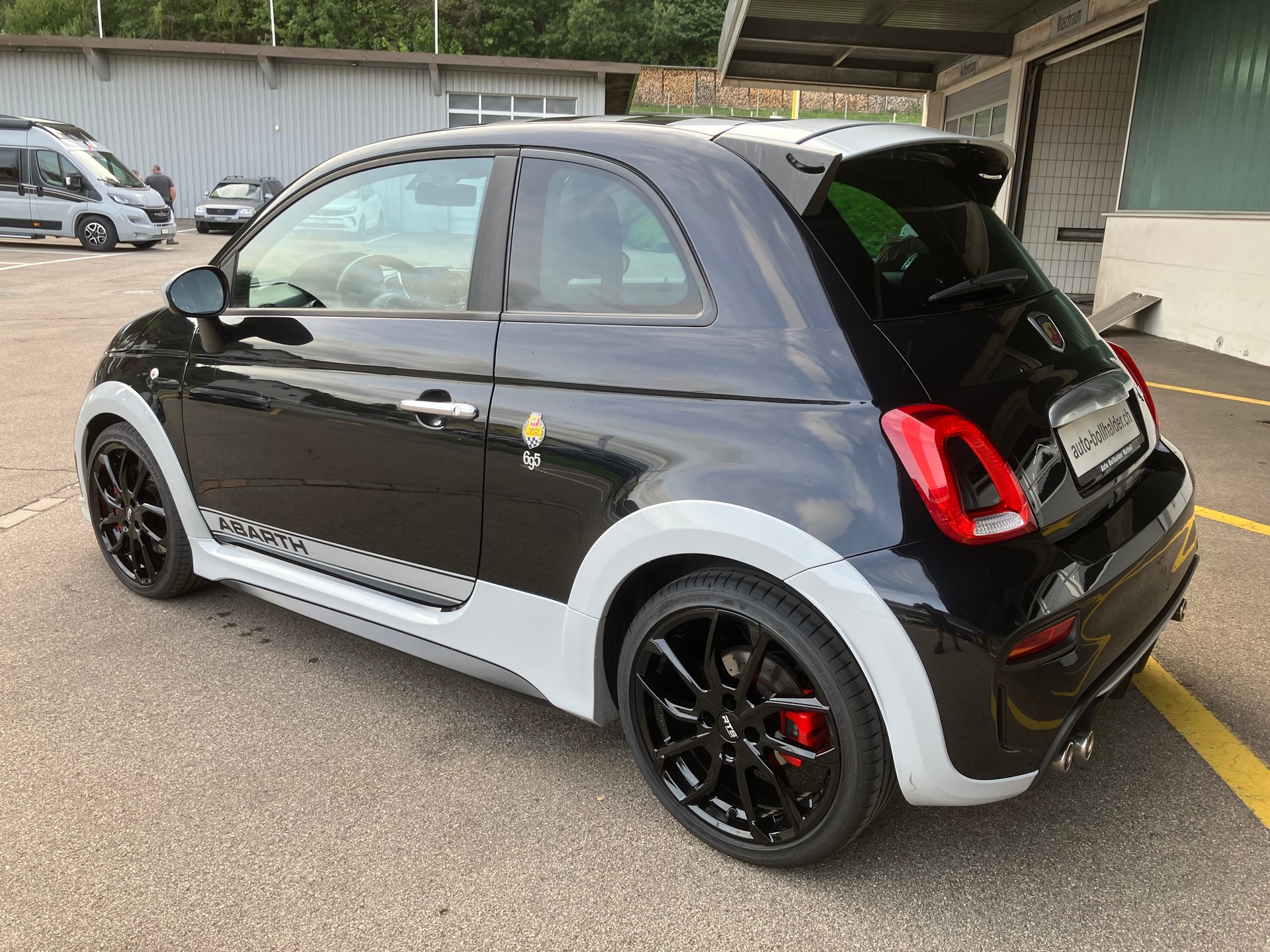 FIAT 695 1.4 16V Turbo Abarth 70 Anniversario-image-1