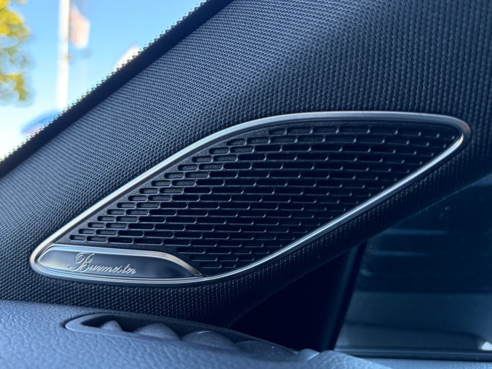 MERCEDES-BENZ A 250e AMG Line-image-7